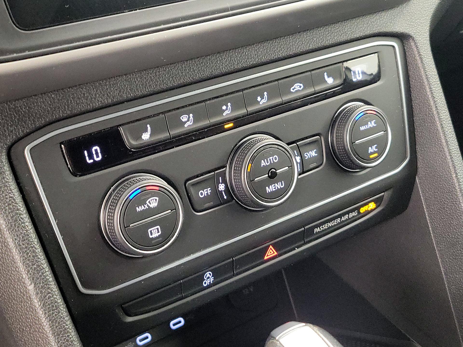 Thumbnail: 2021 Volkswagen Atlas - 16