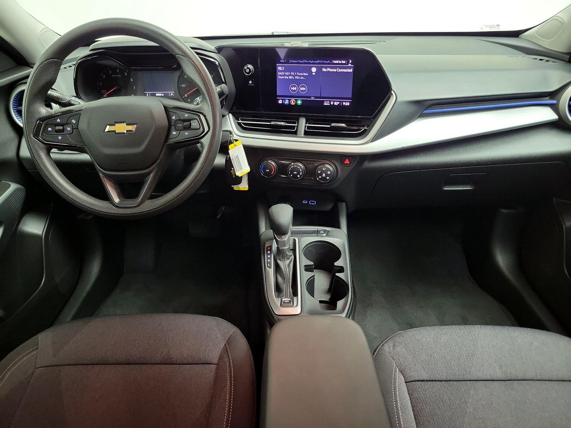 Thumbnail: 2024 Chevrolet Trax - 9