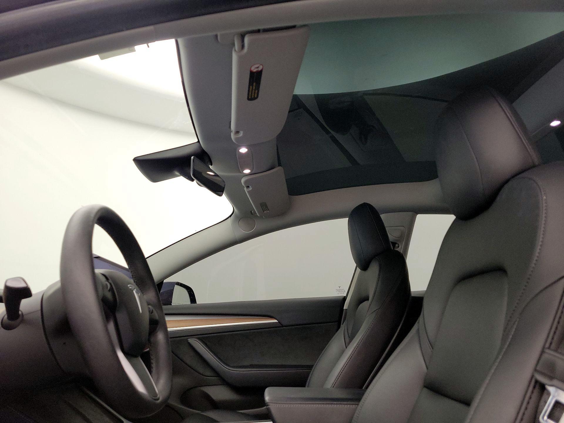 Thumbnail: 2022 Tesla Model 3 - 18