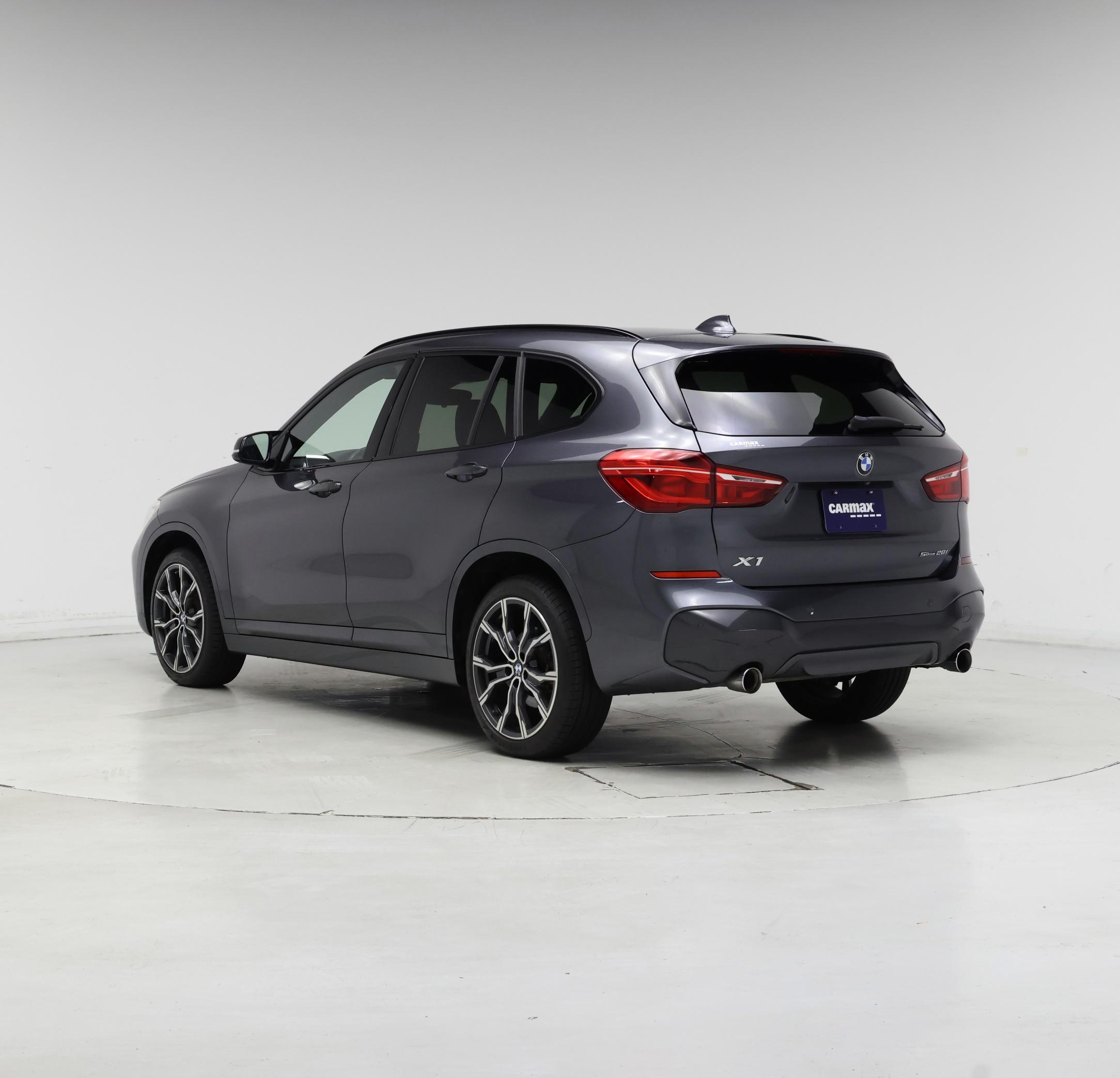Thumbnail: 2021 BMW X1 - 2