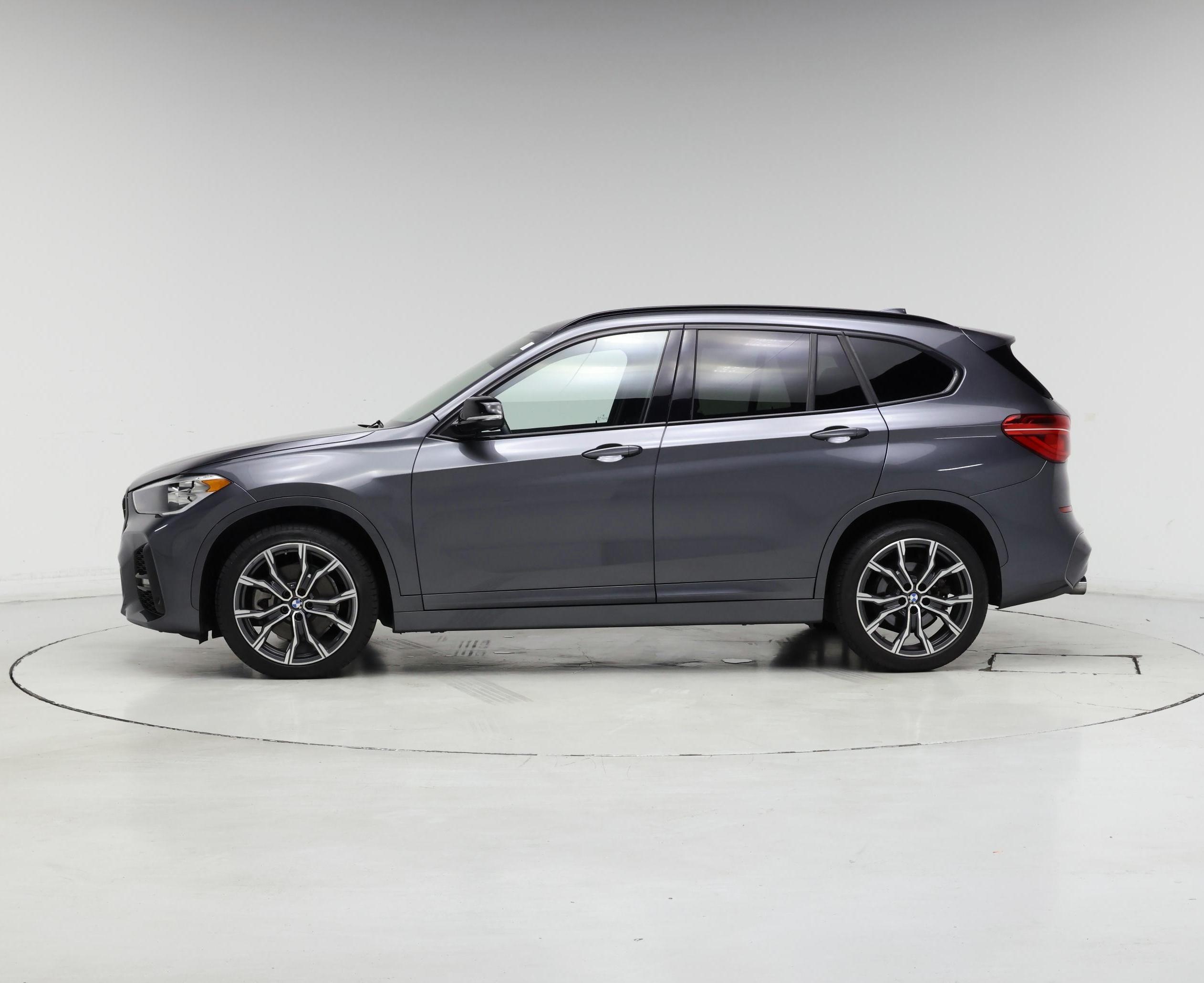 Thumbnail: 2021 BMW X1 - 3
