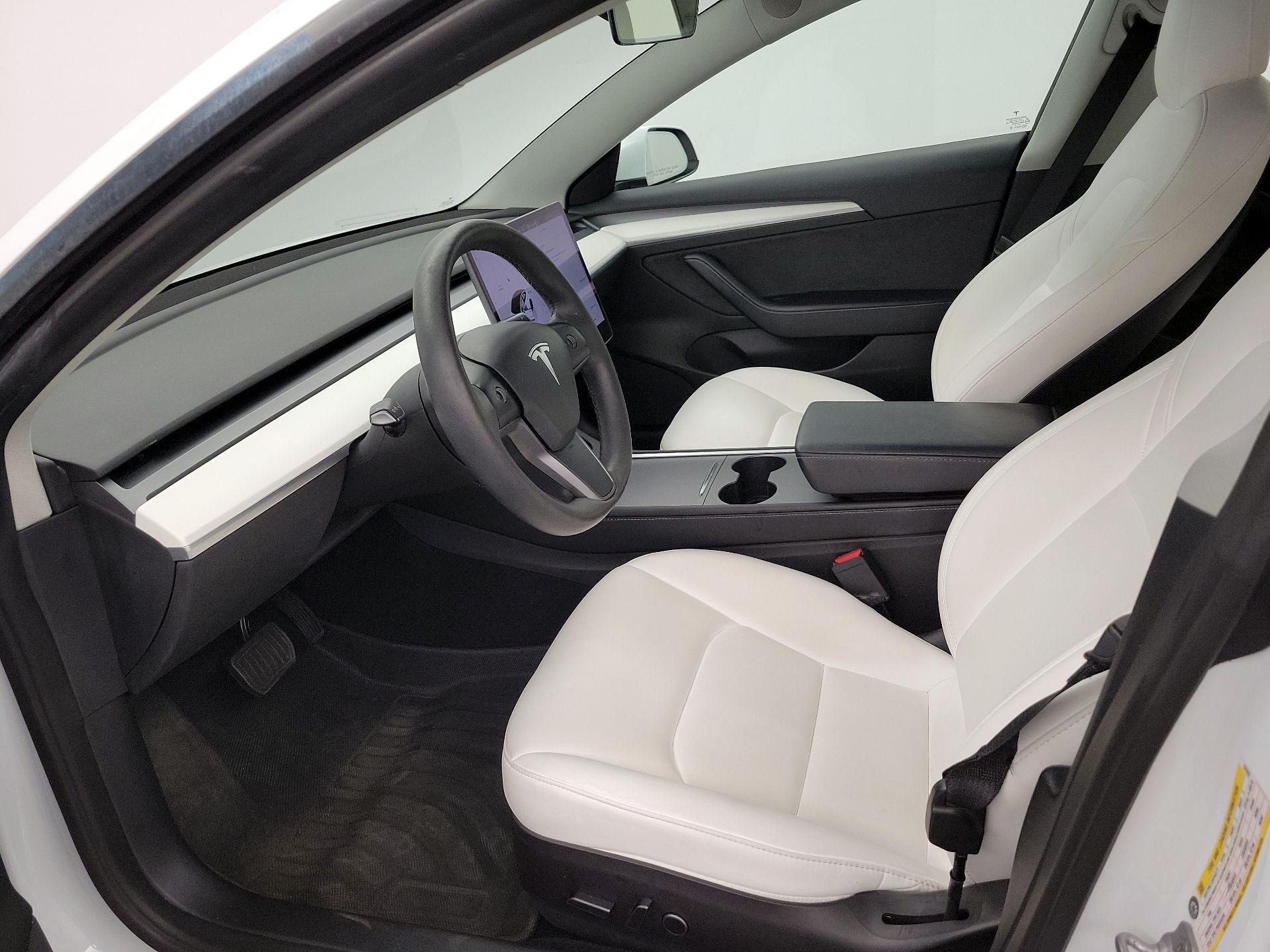 Thumbnail: 2022 Tesla Model 3 - 11
