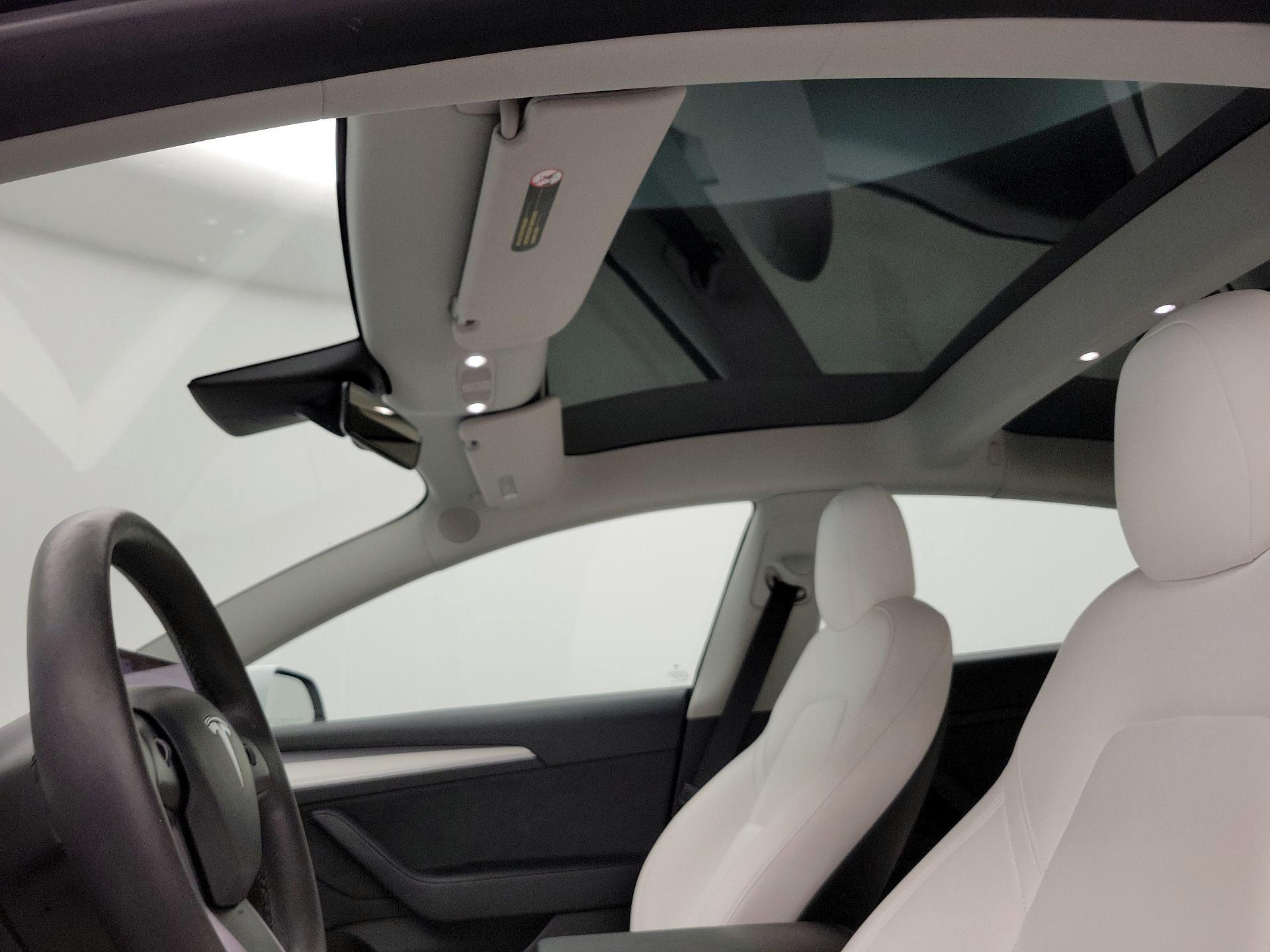 Thumbnail: 2022 Tesla Model 3 - 19