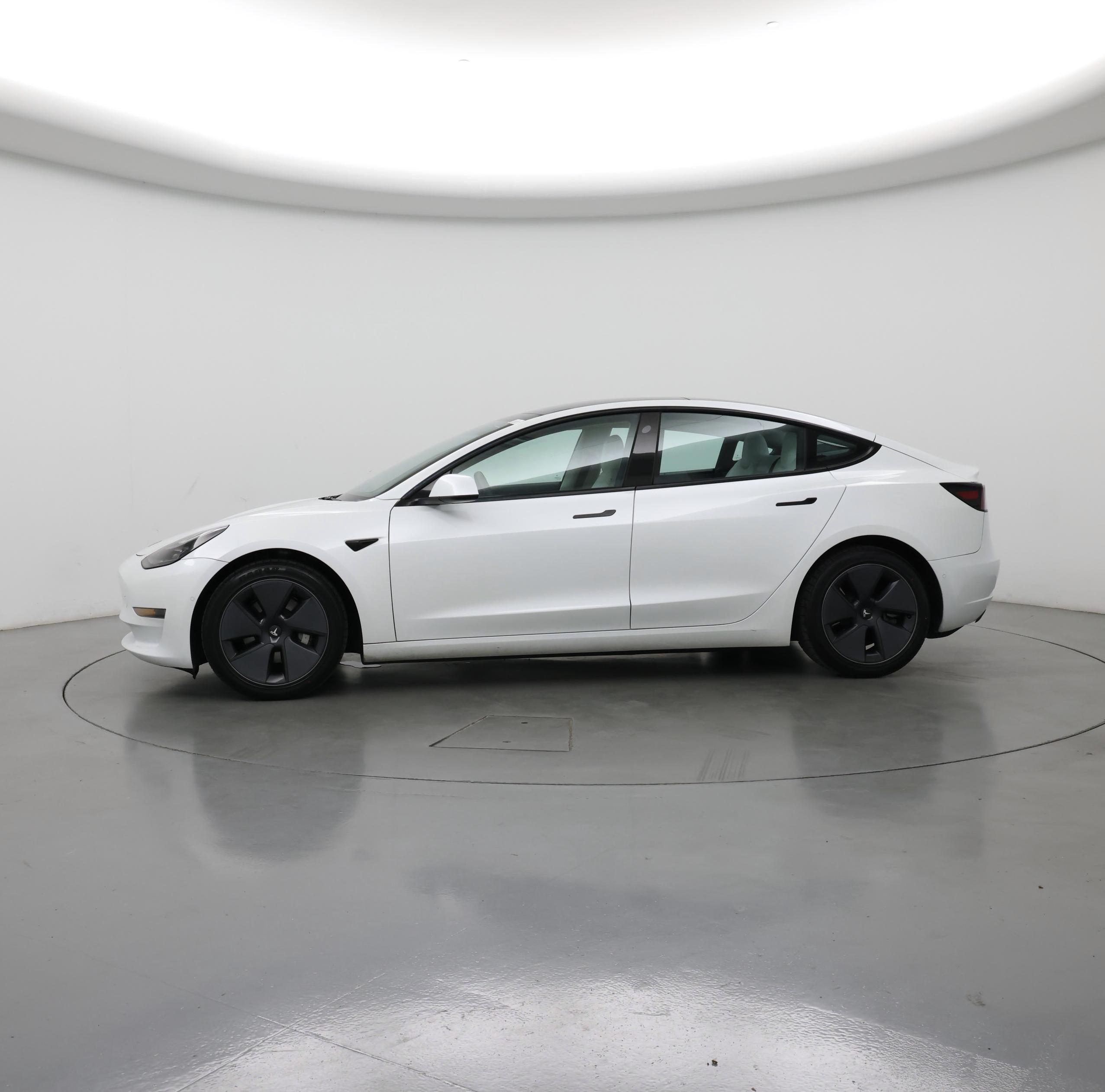 Thumbnail: 2022 Tesla Model 3 - 3