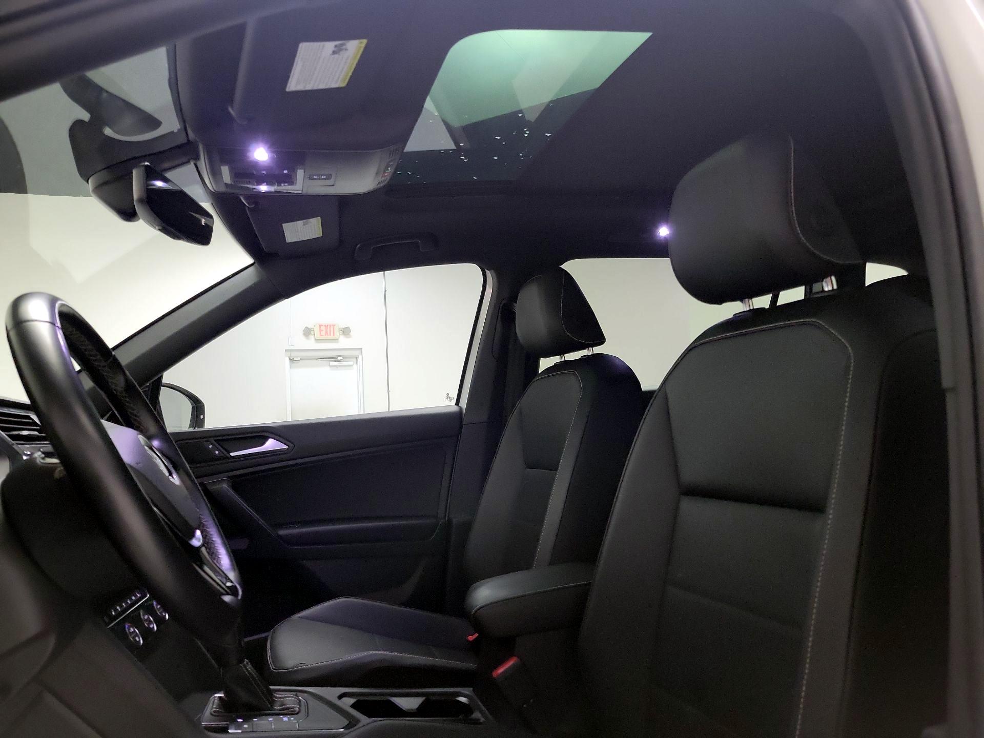 Thumbnail: 2021 Volkswagen Tiguan - 19