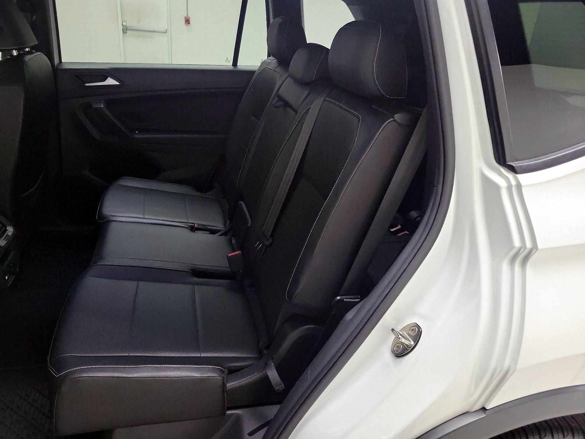 Thumbnail: 2021 Volkswagen Tiguan - 20