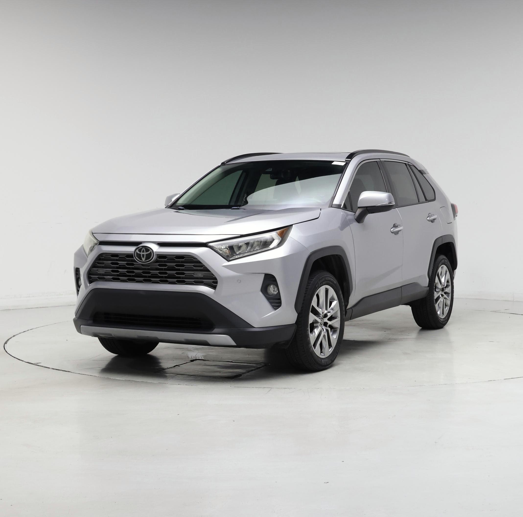 Thumbnail: 2019 Toyota RAV4 - 4