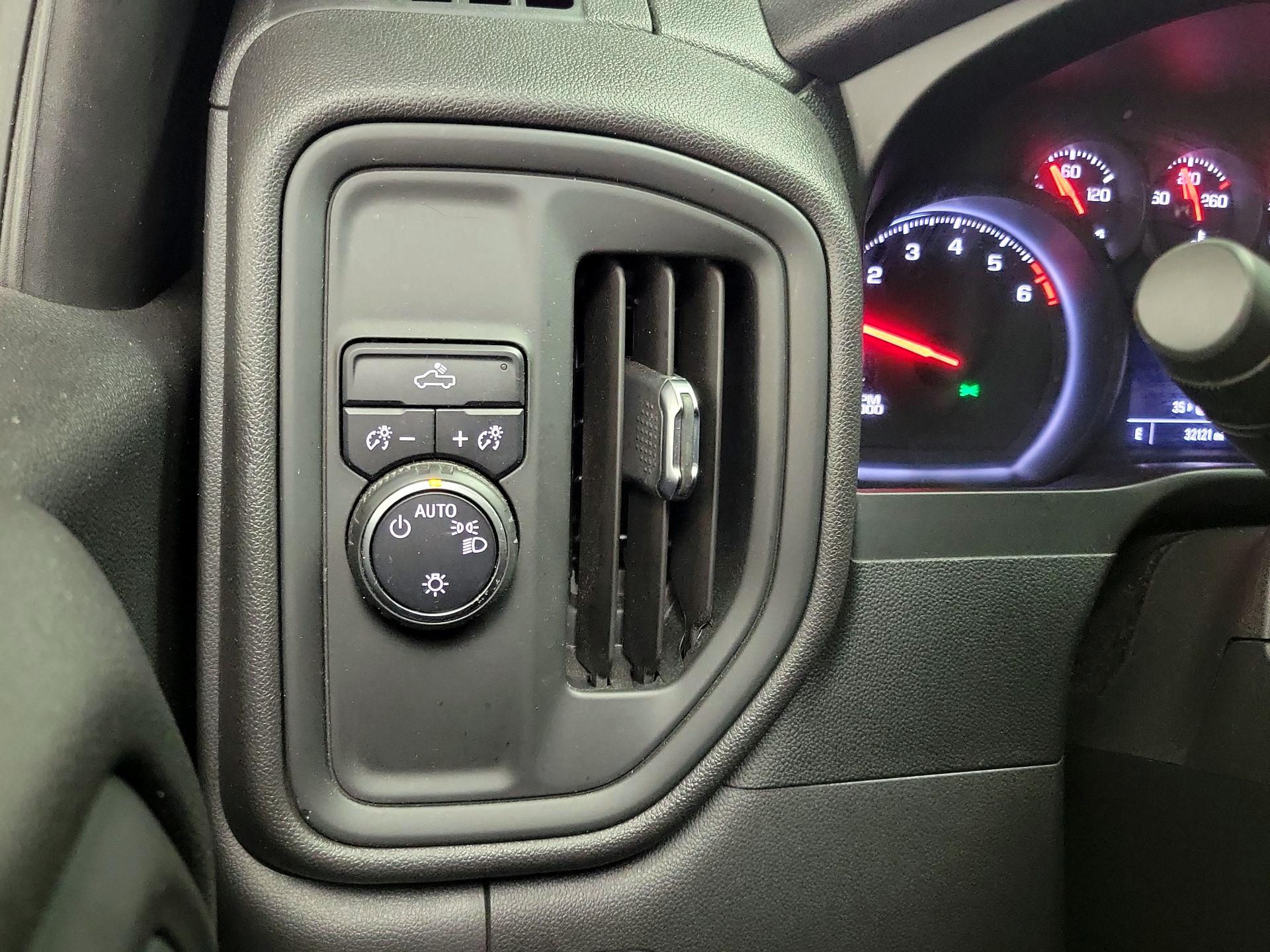 Thumbnail: 2022 Chevrolet Silverado 1500 - 13