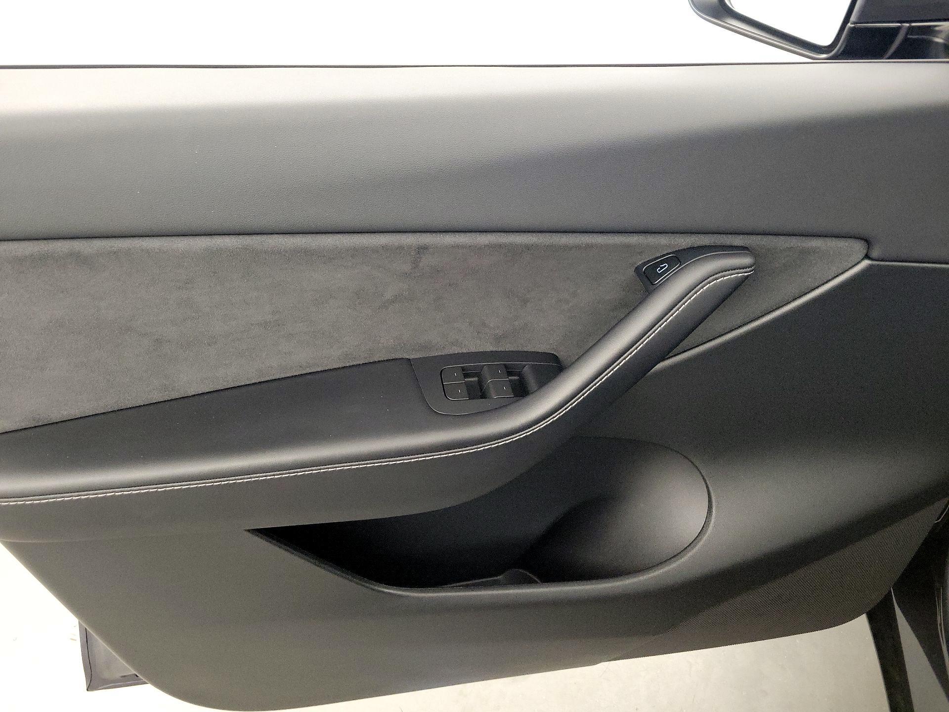Thumbnail: 2021 Tesla Model Y - 12