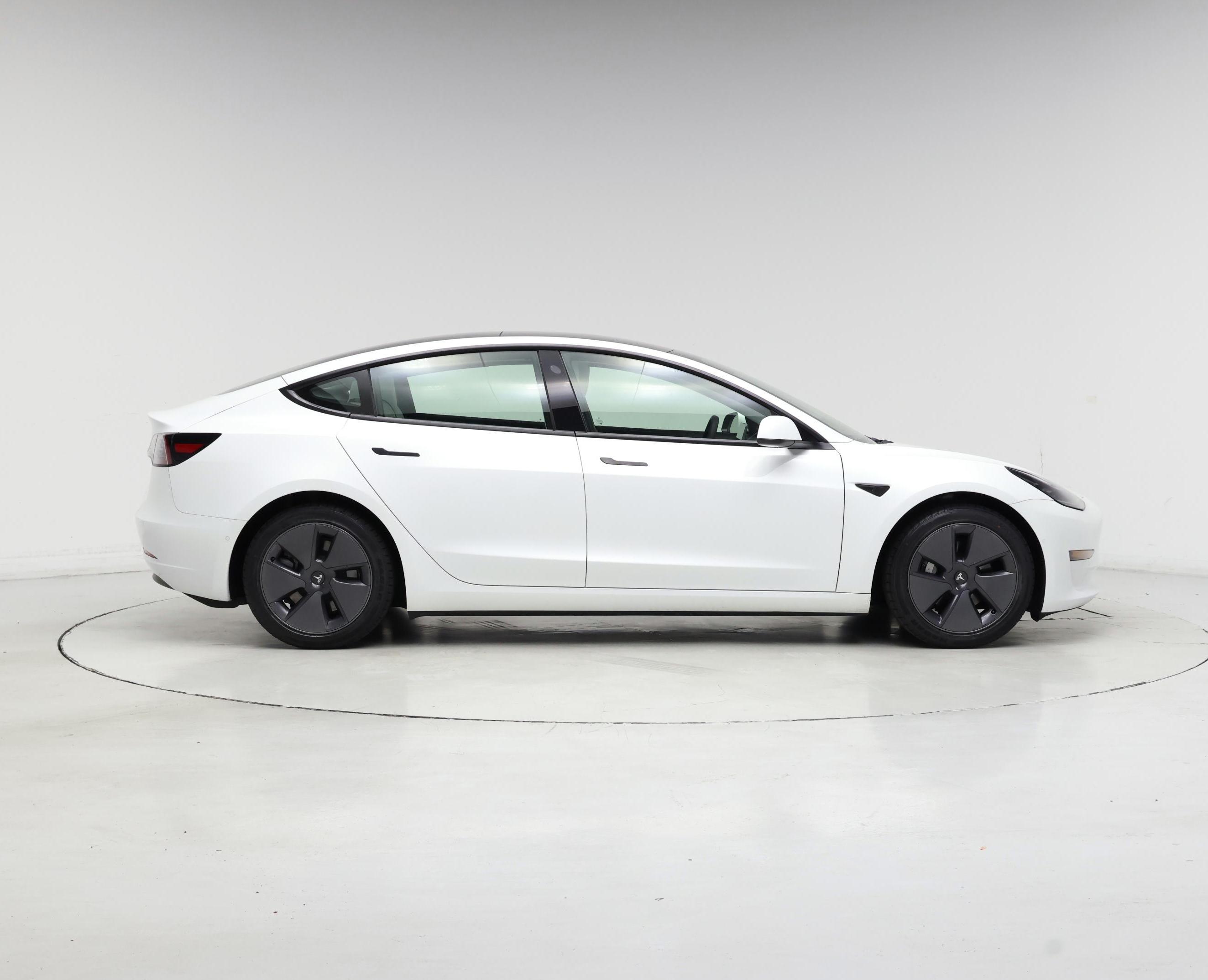 Thumbnail: 2022 Tesla Model 3 - 7