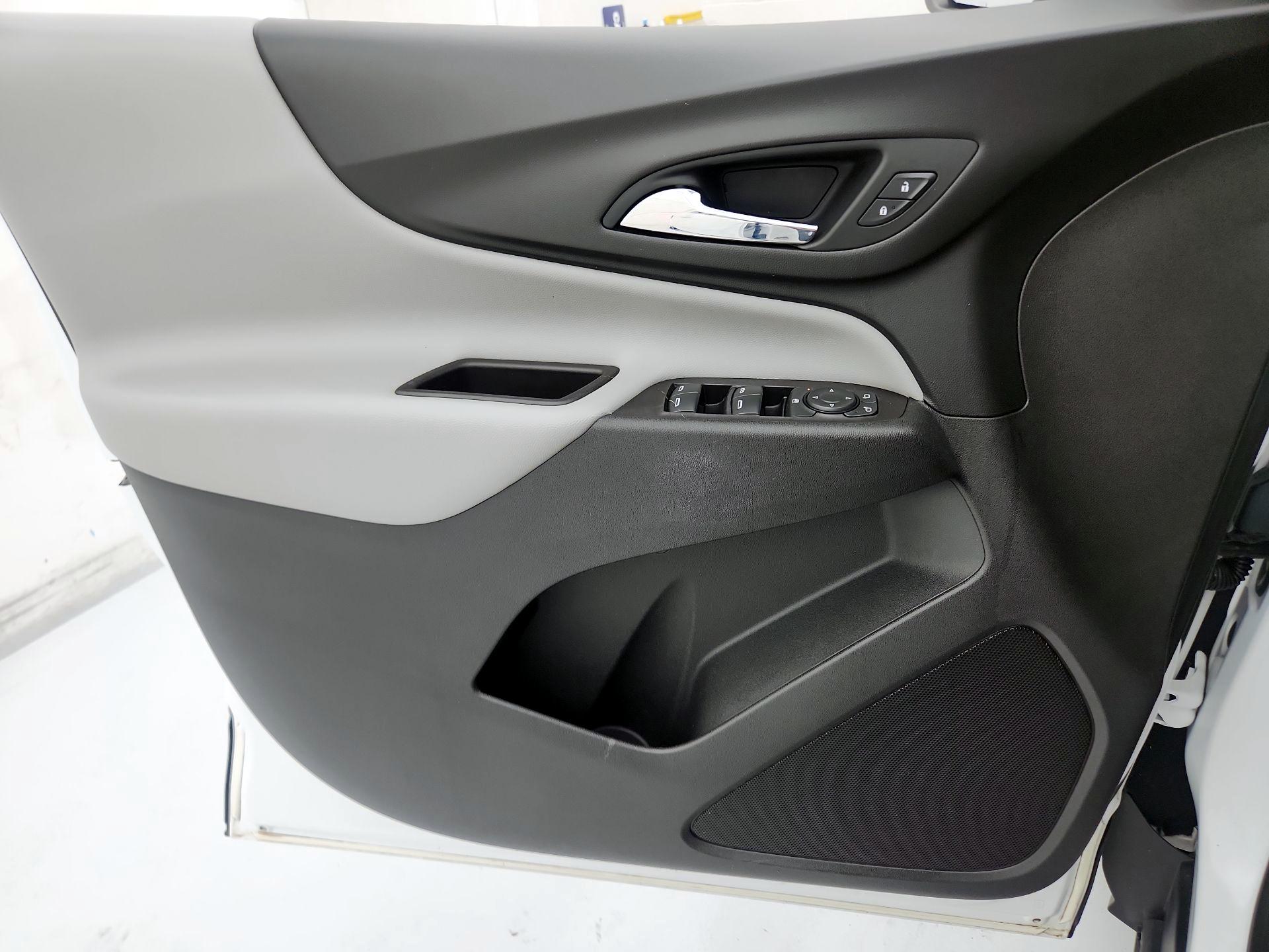 Thumbnail: 2022 Chevrolet Equinox - 12