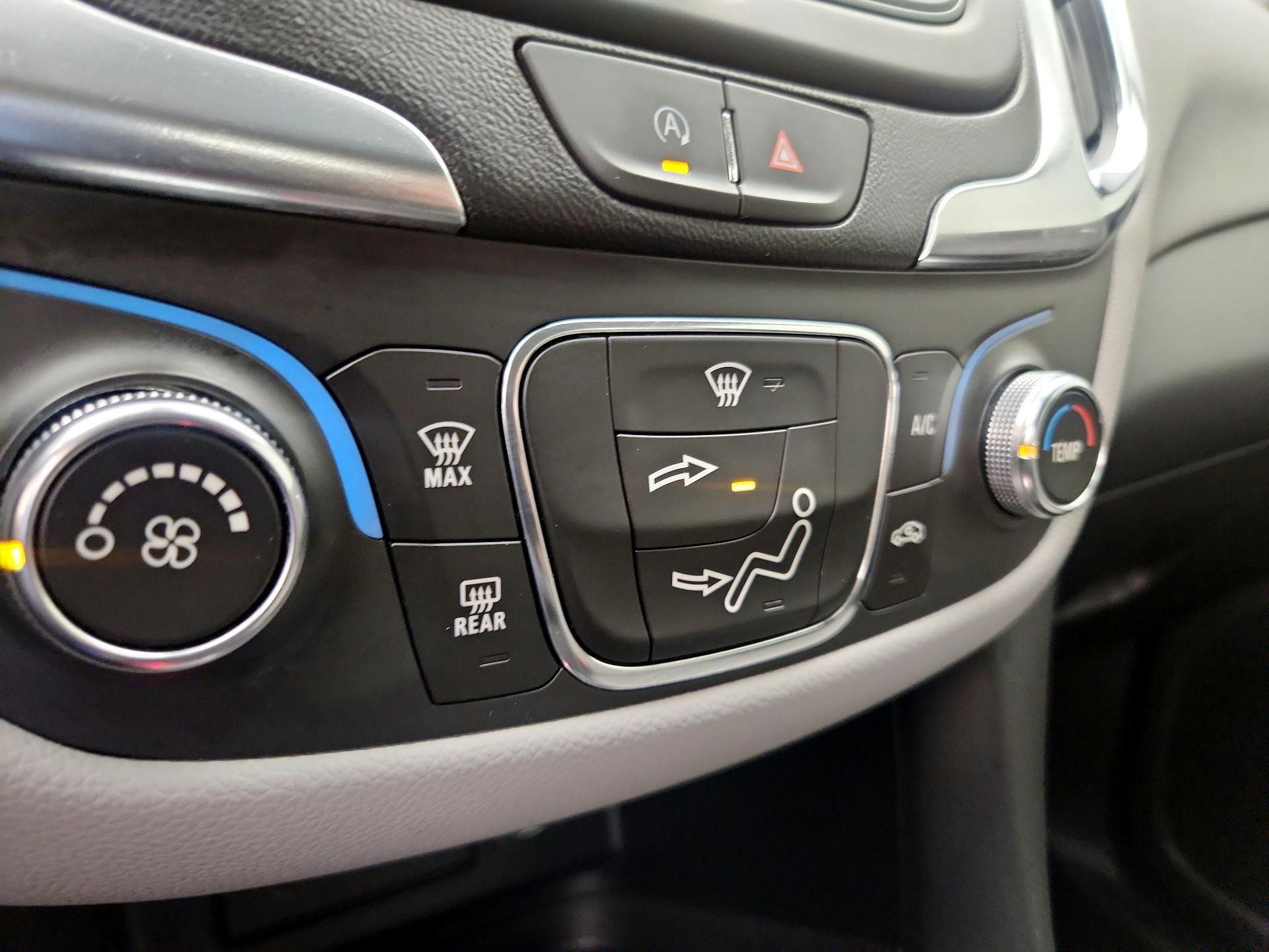 Thumbnail: 2022 Chevrolet Equinox - 16