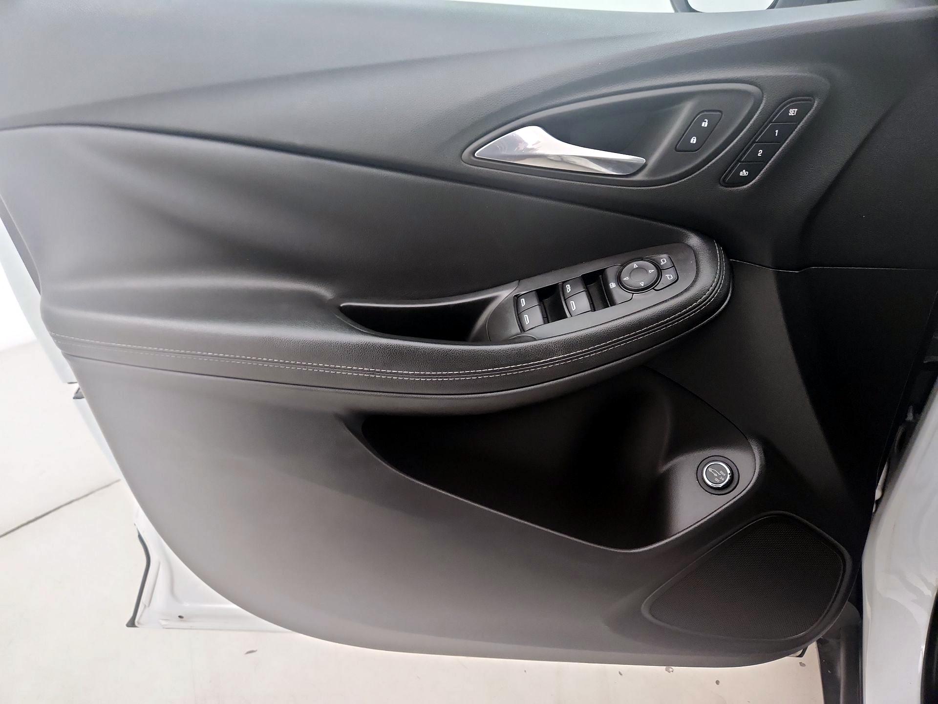 Thumbnail: 2022 Buick Encore GX - 12