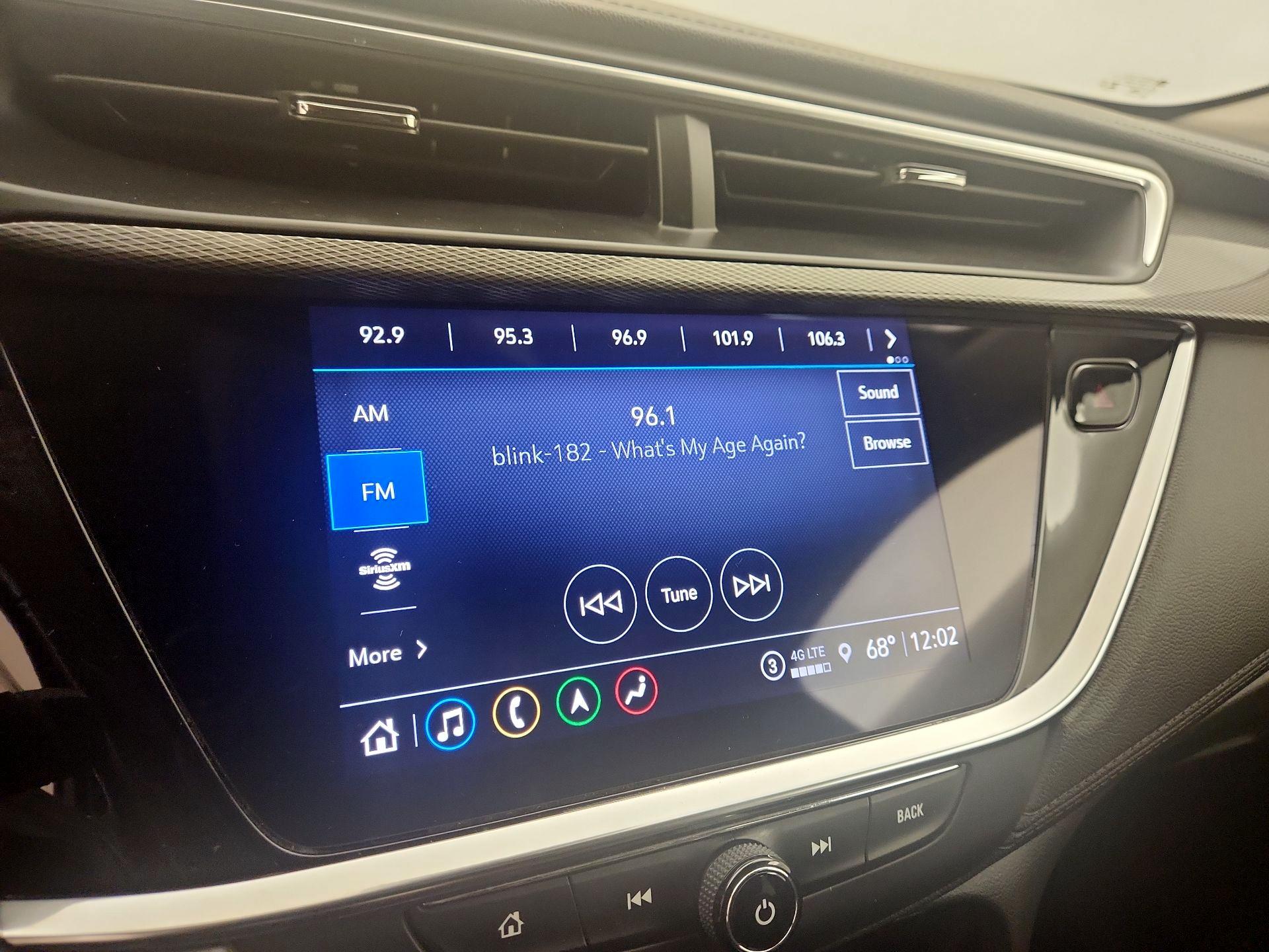 Thumbnail: 2022 Buick Encore GX - 16