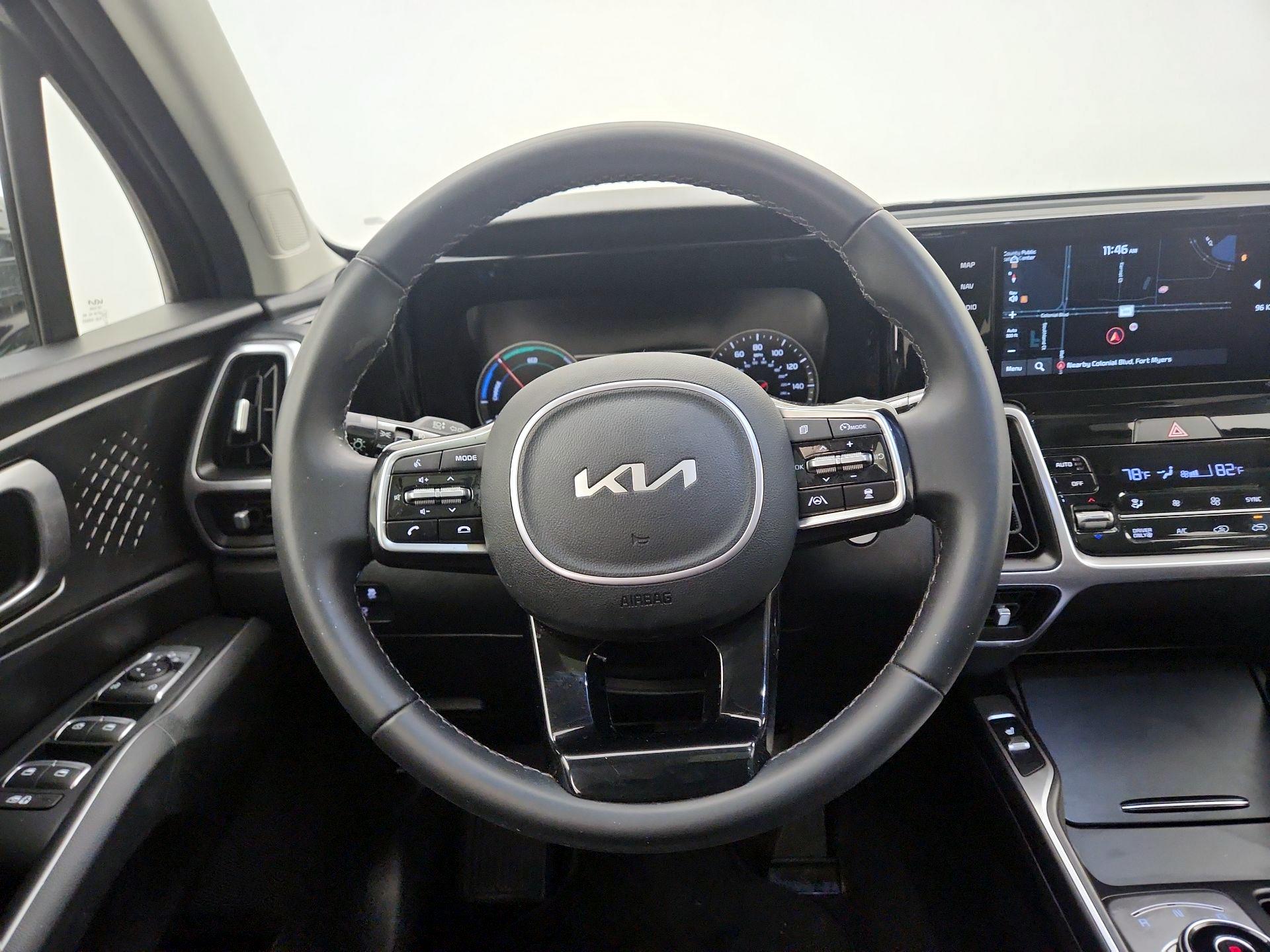 Thumbnail: 2023 Kia Sorento - 10