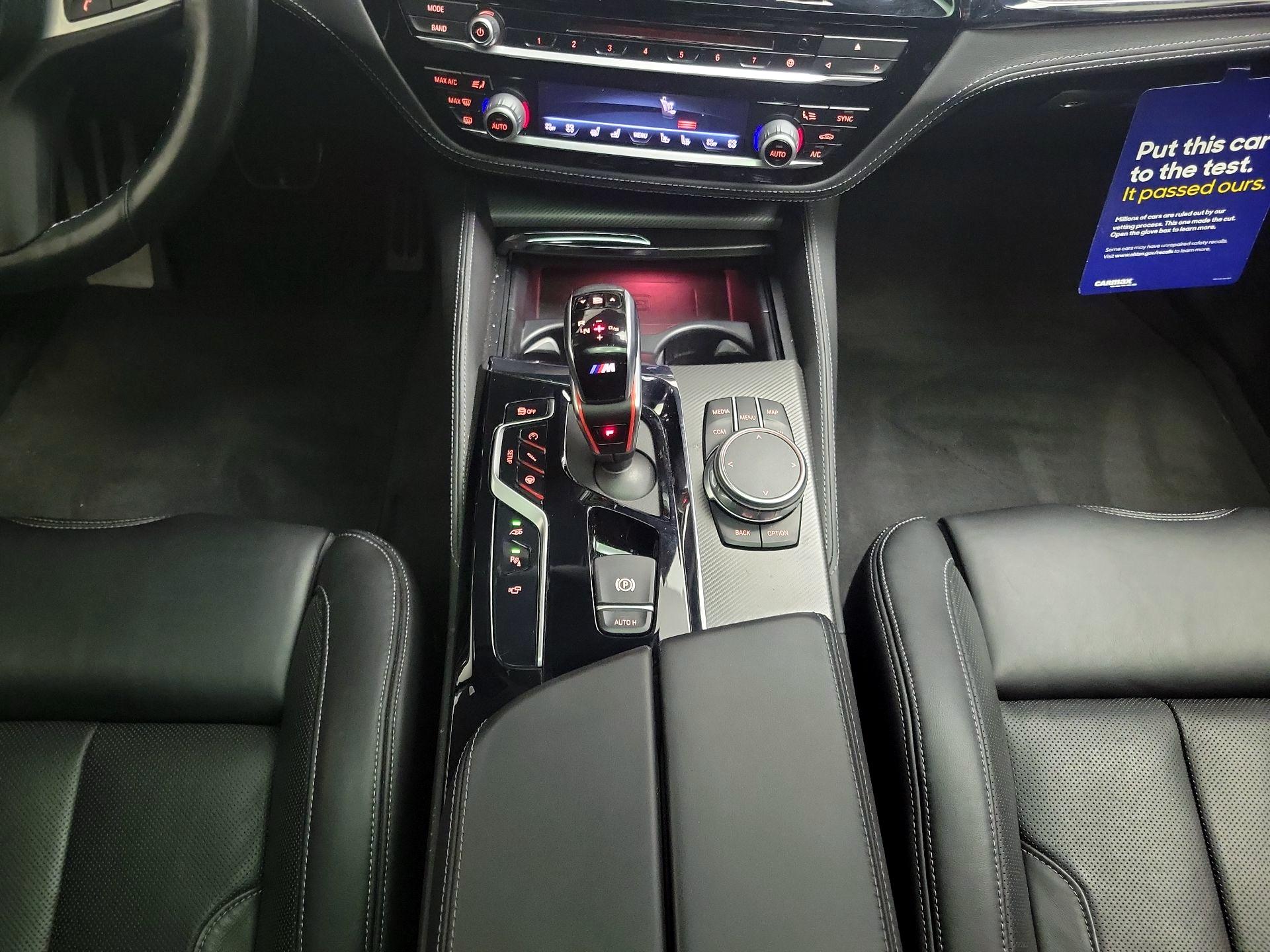 Thumbnail: 2018 BMW M5 - 18