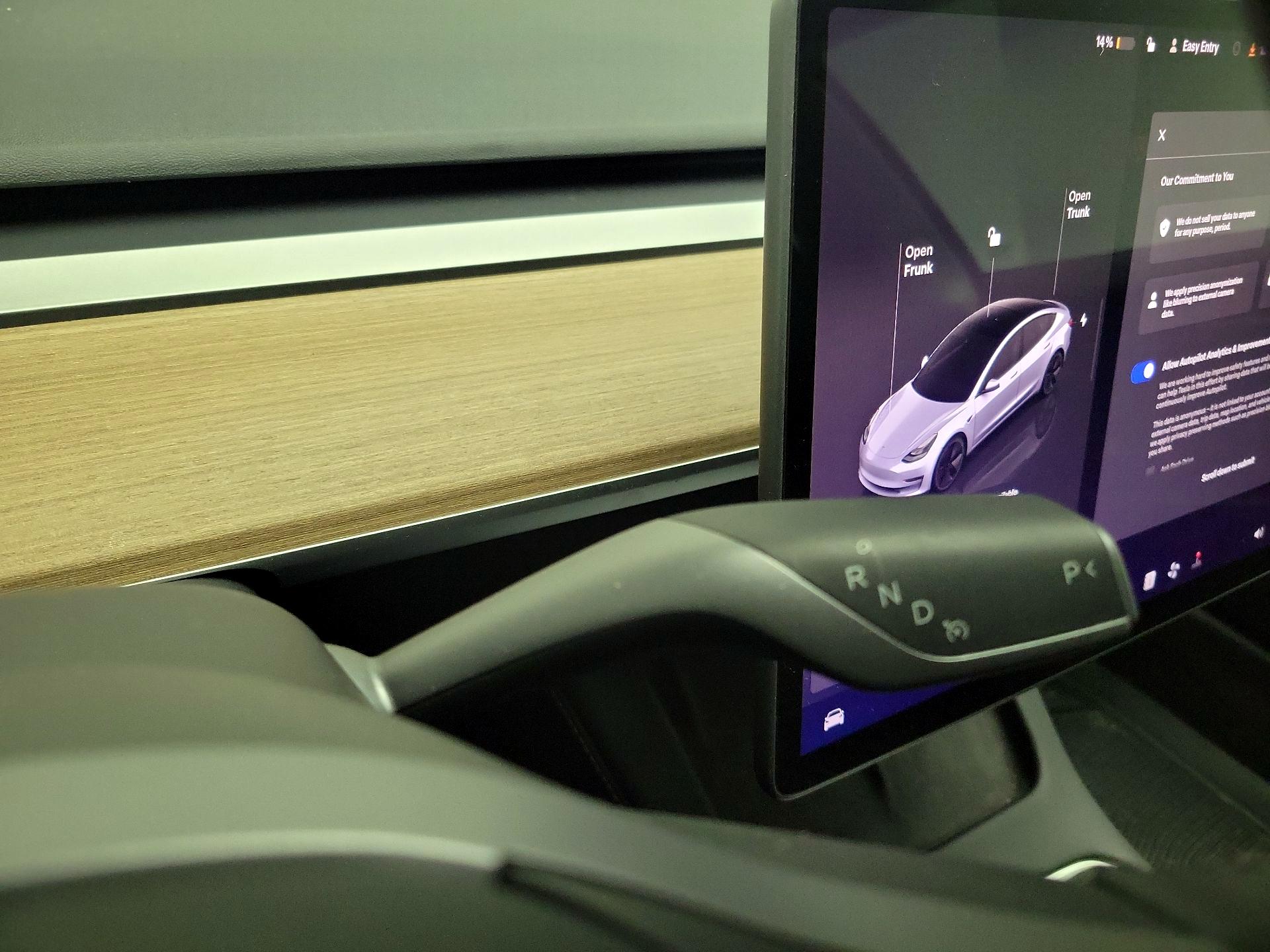 Thumbnail: 2023 Tesla Model 3 - 17