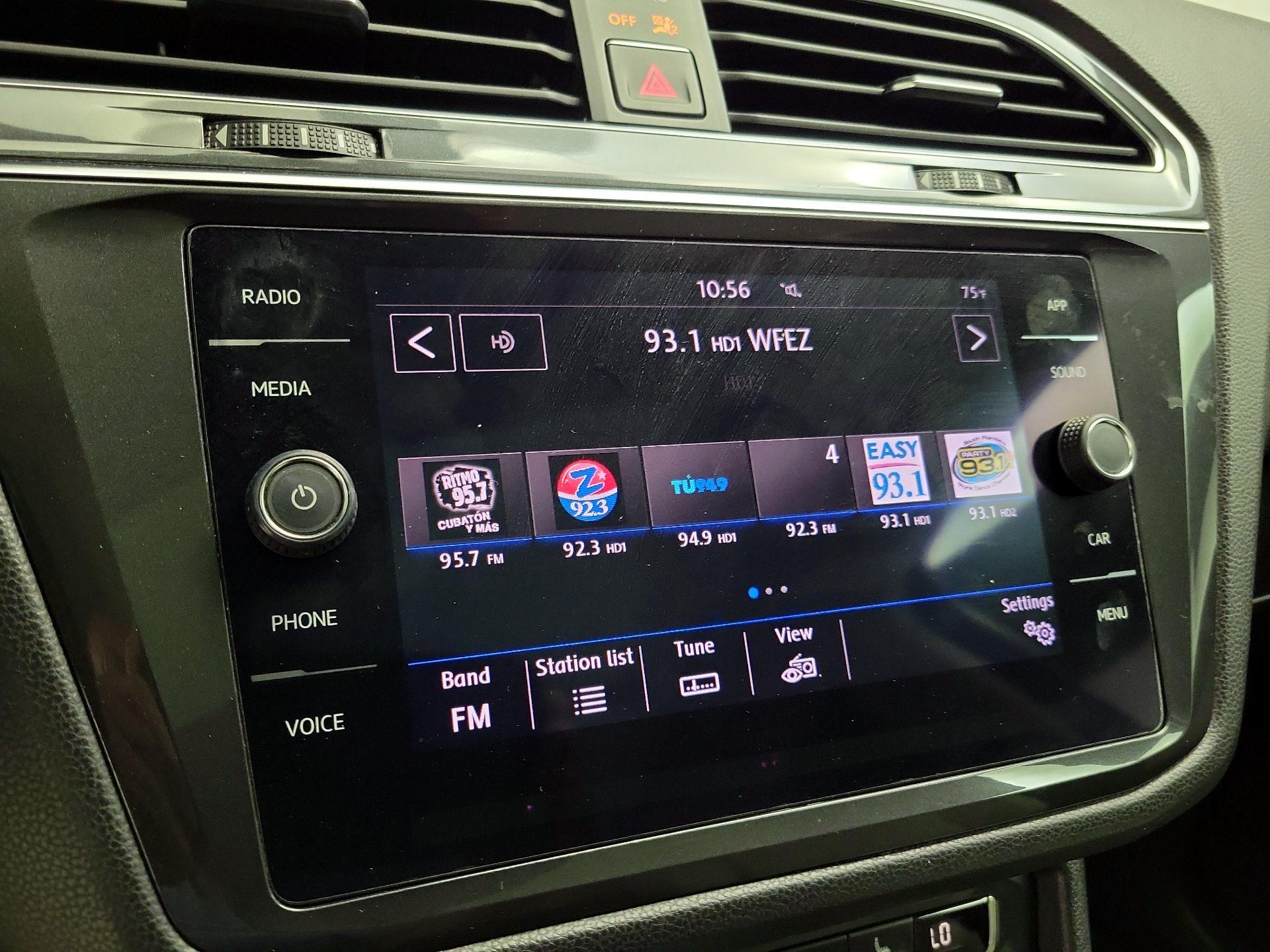 Thumbnail: 2018 Volkswagen Tiguan - 16