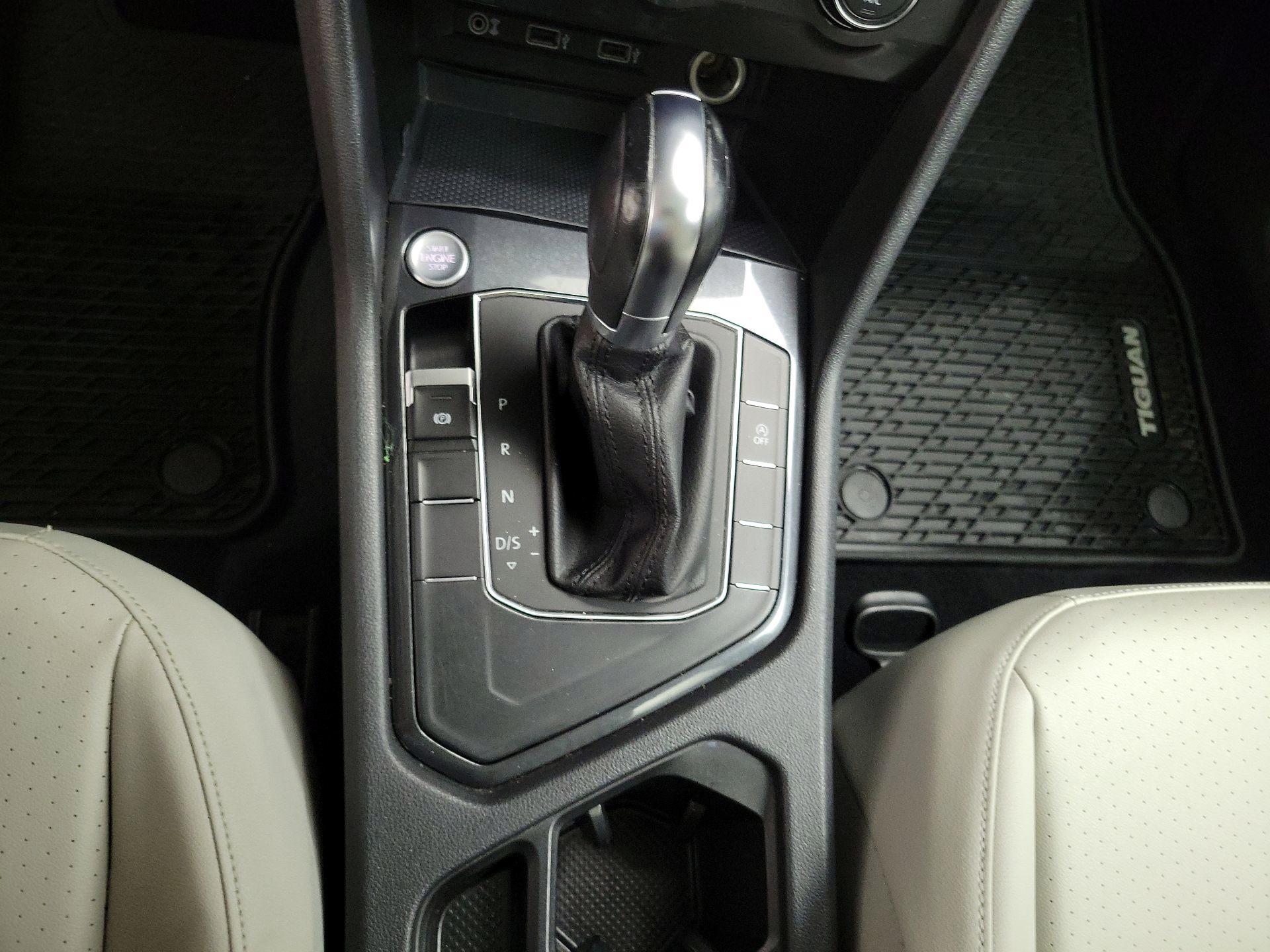 Thumbnail: 2018 Volkswagen Tiguan - 18