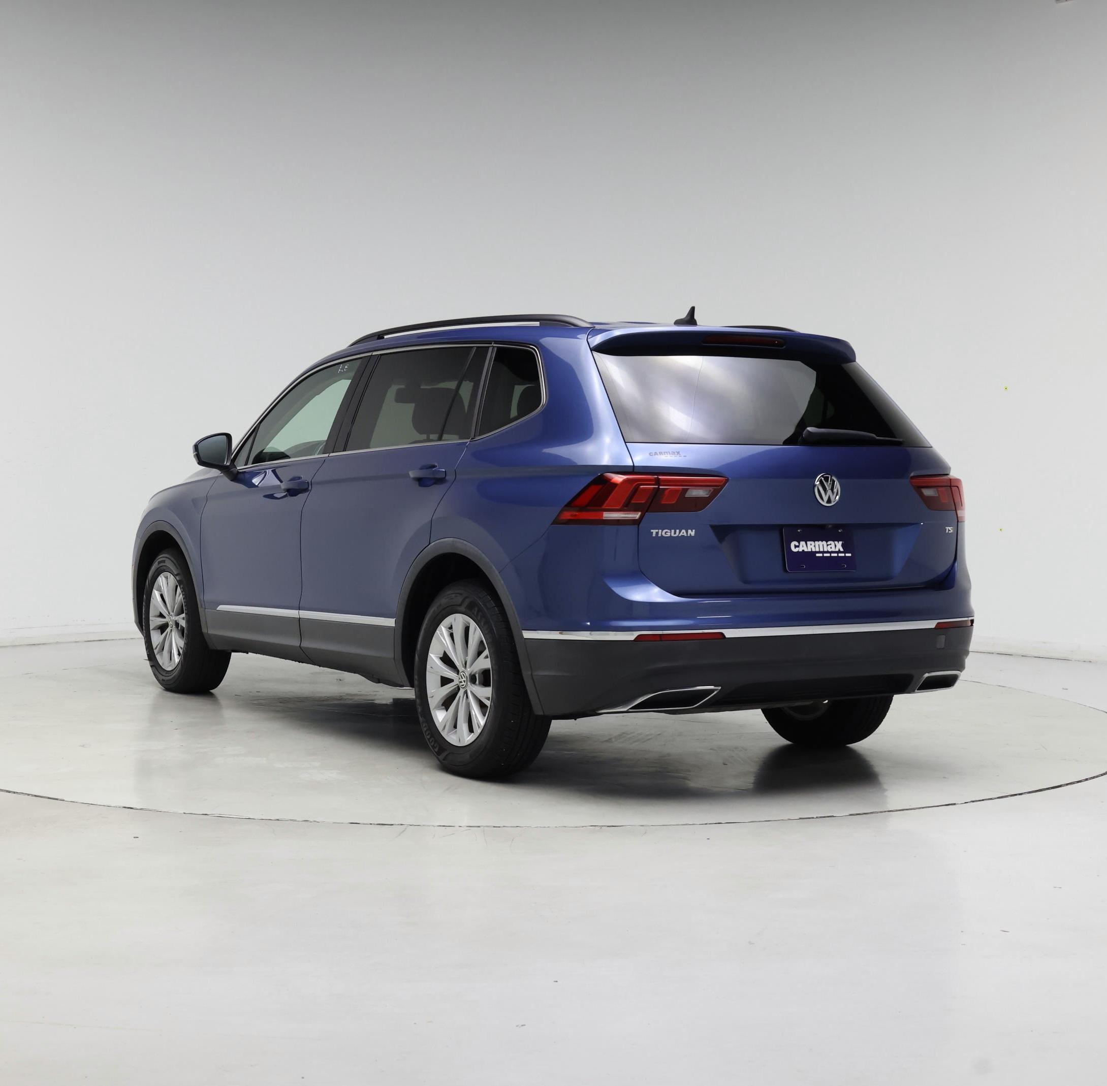 Thumbnail: 2018 Volkswagen Tiguan - 2