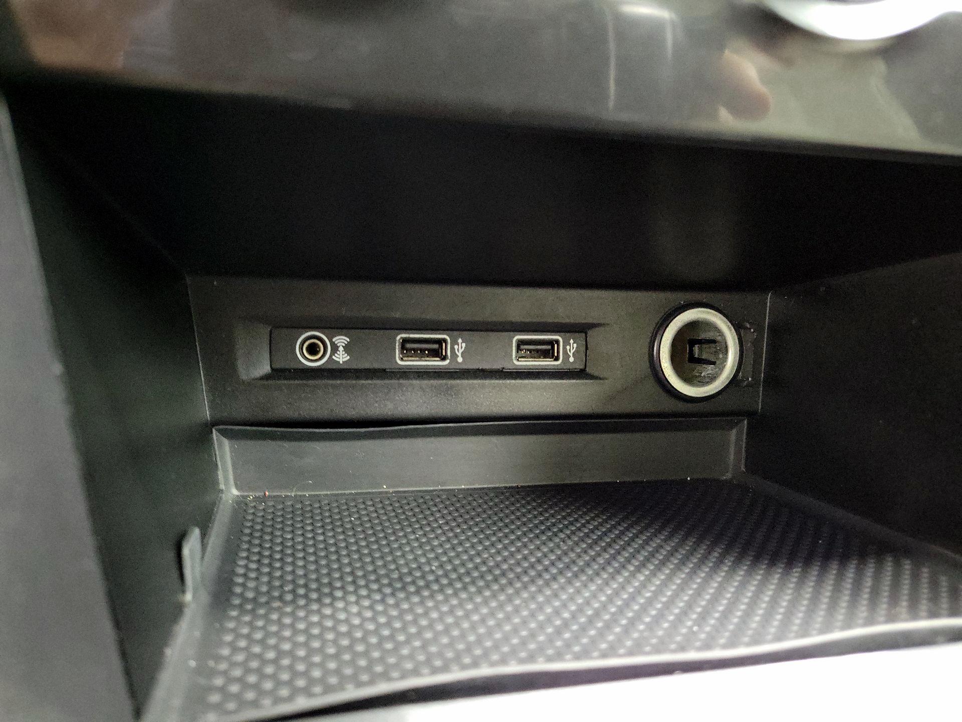 Thumbnail: 2018 Volkswagen Tiguan - 19