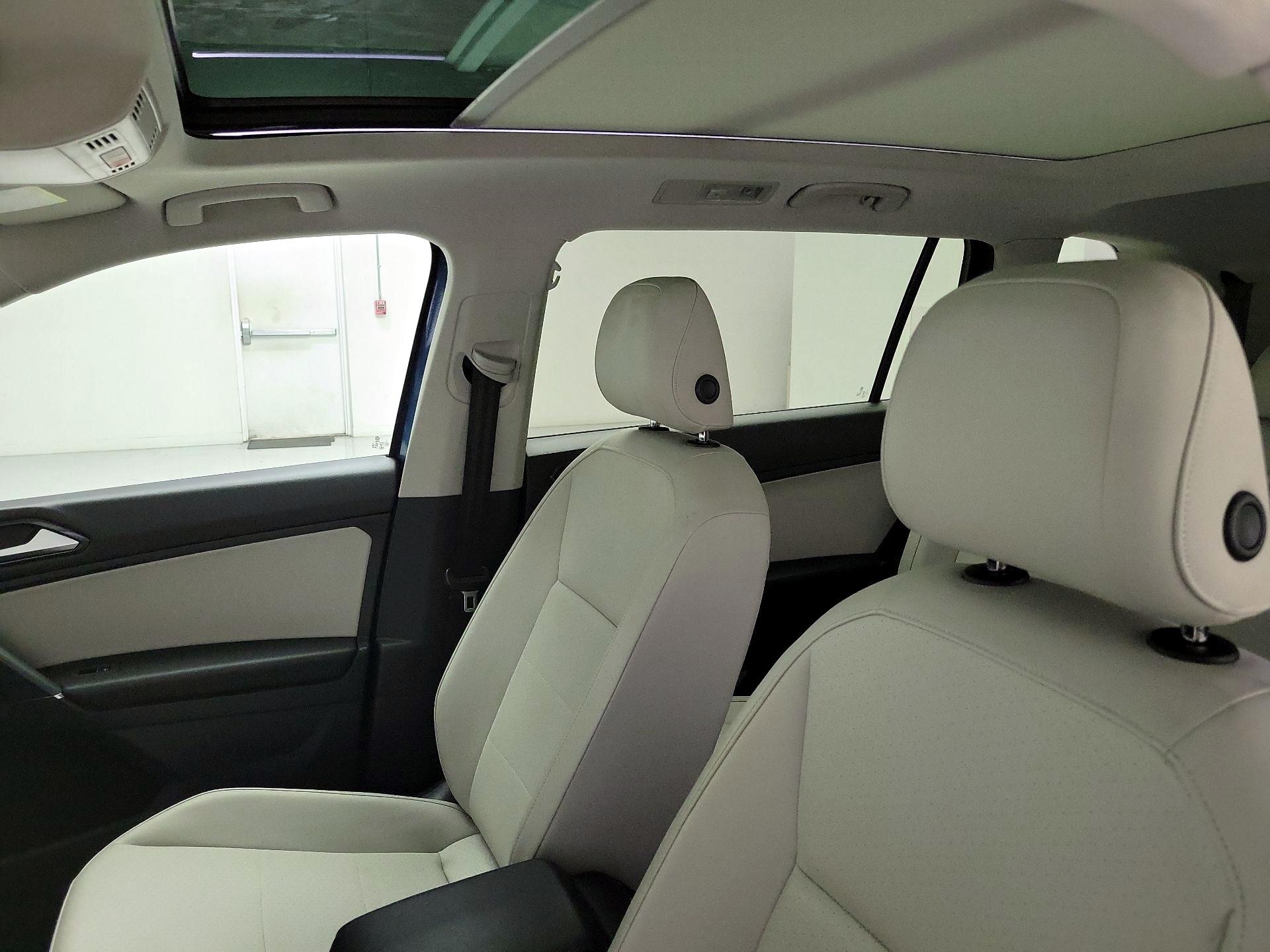 Thumbnail: 2018 Volkswagen Tiguan - 20