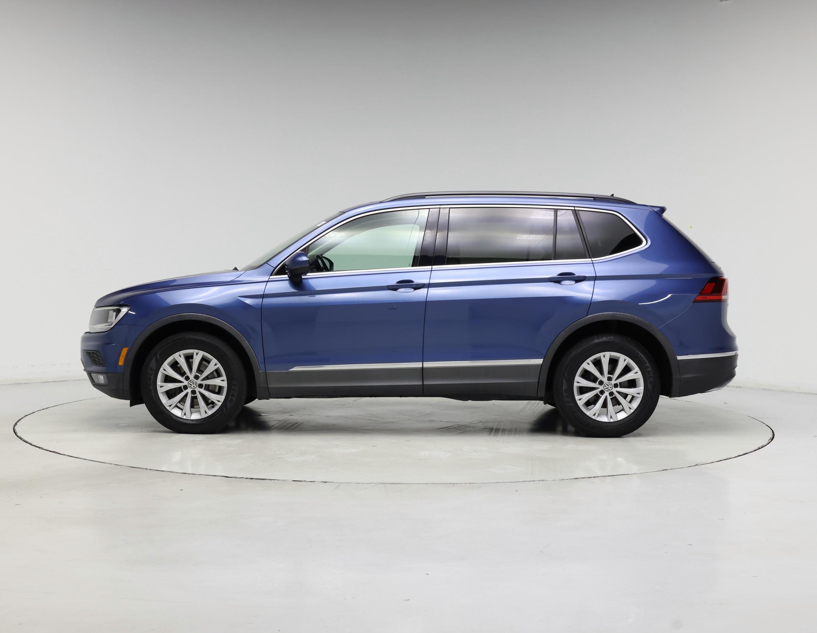 Thumbnail: 2018 Volkswagen Tiguan - 3