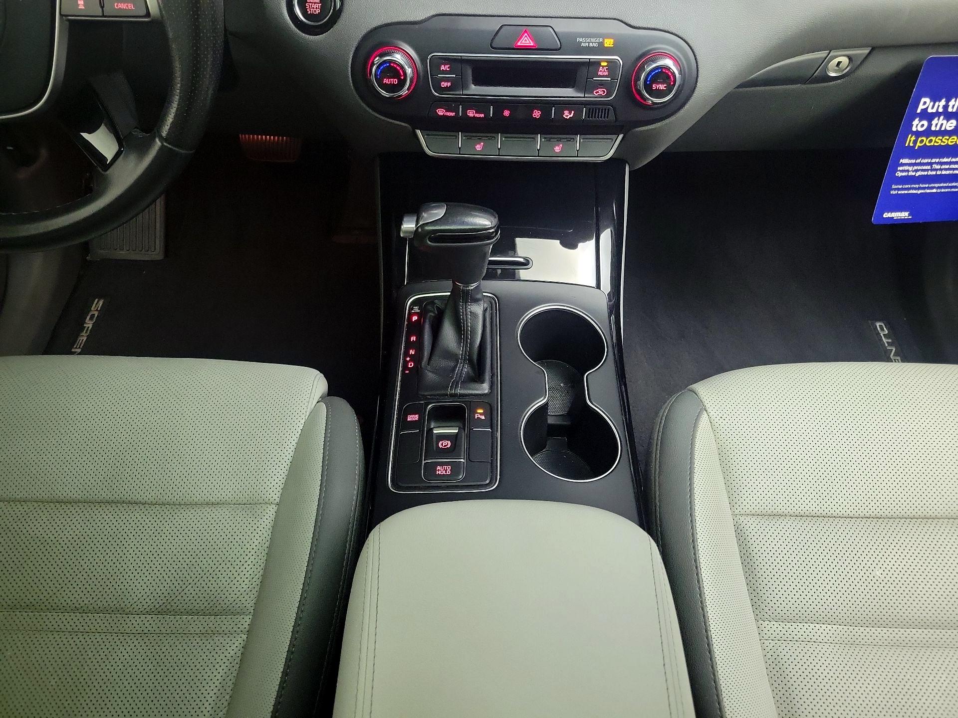 Thumbnail: 2019 Kia Sorento - 18