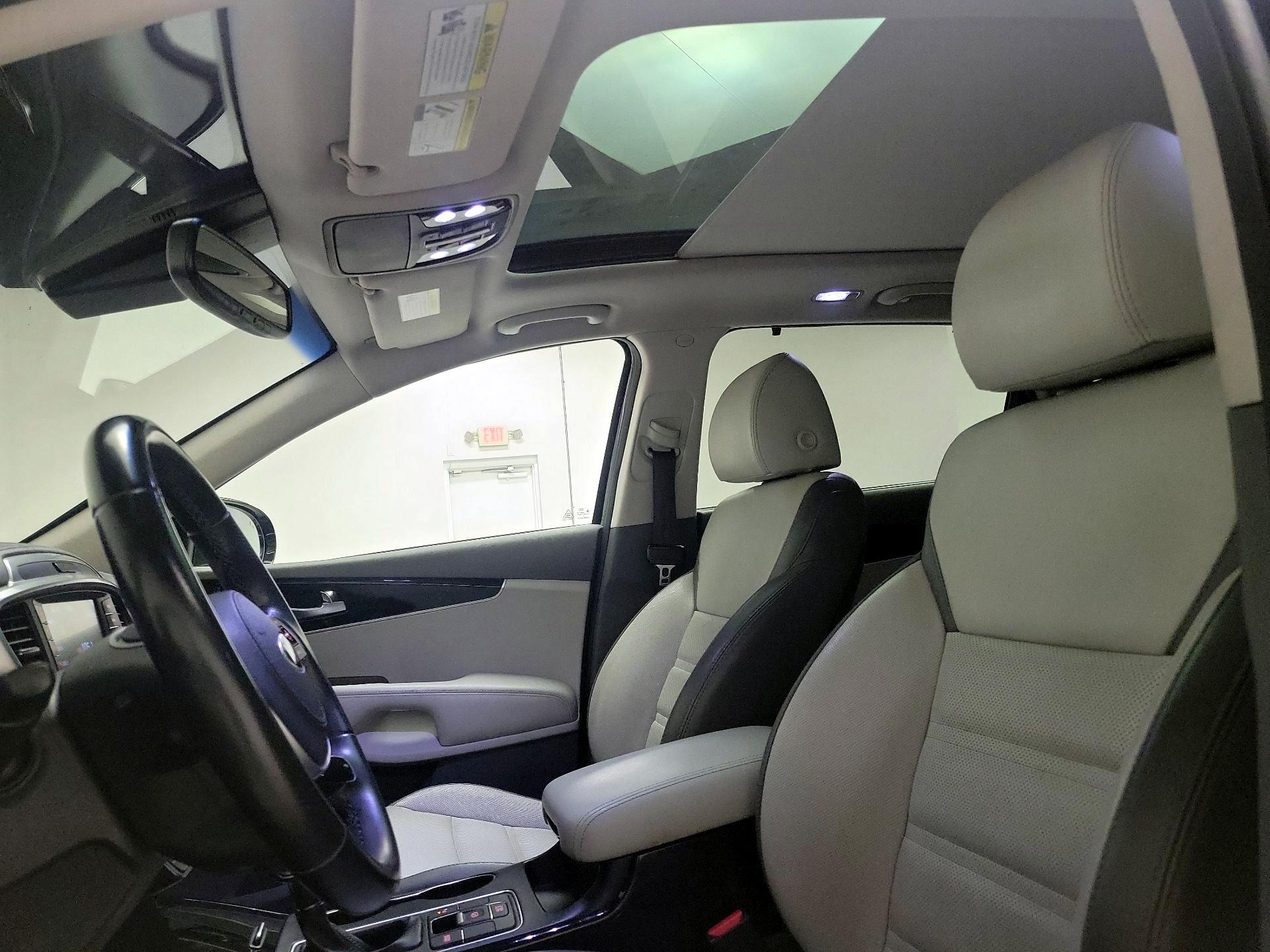 Thumbnail: 2019 Kia Sorento - 20