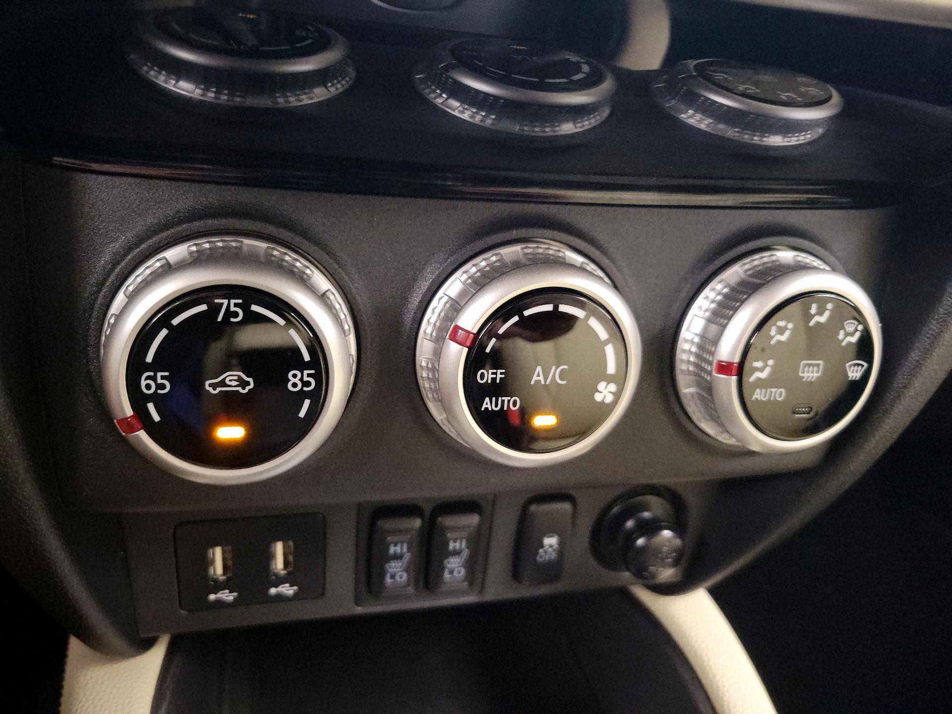 Thumbnail: 2020 Mitsubishi Outlander Sport - 16