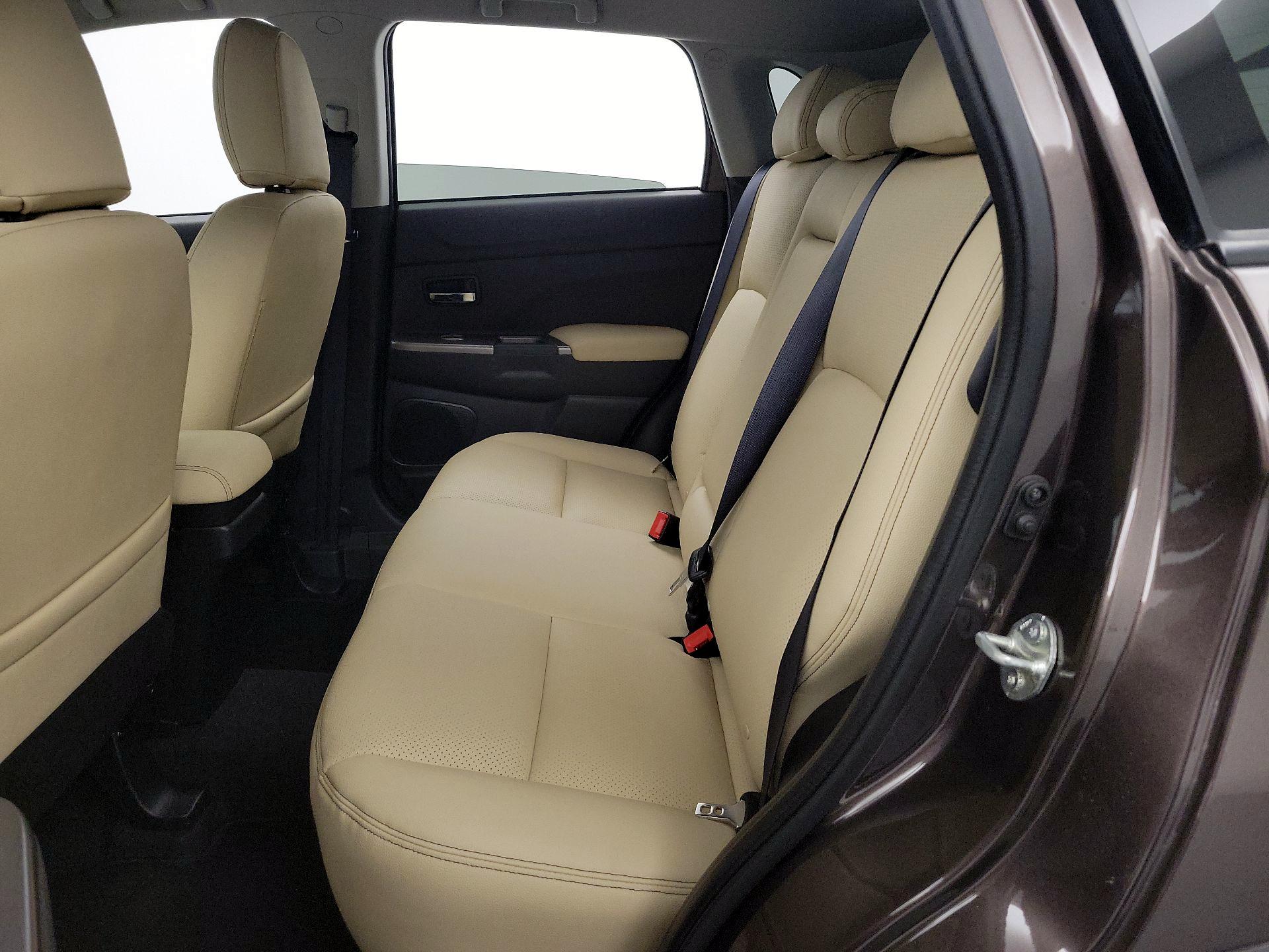 Thumbnail: 2020 Mitsubishi Outlander Sport - 19