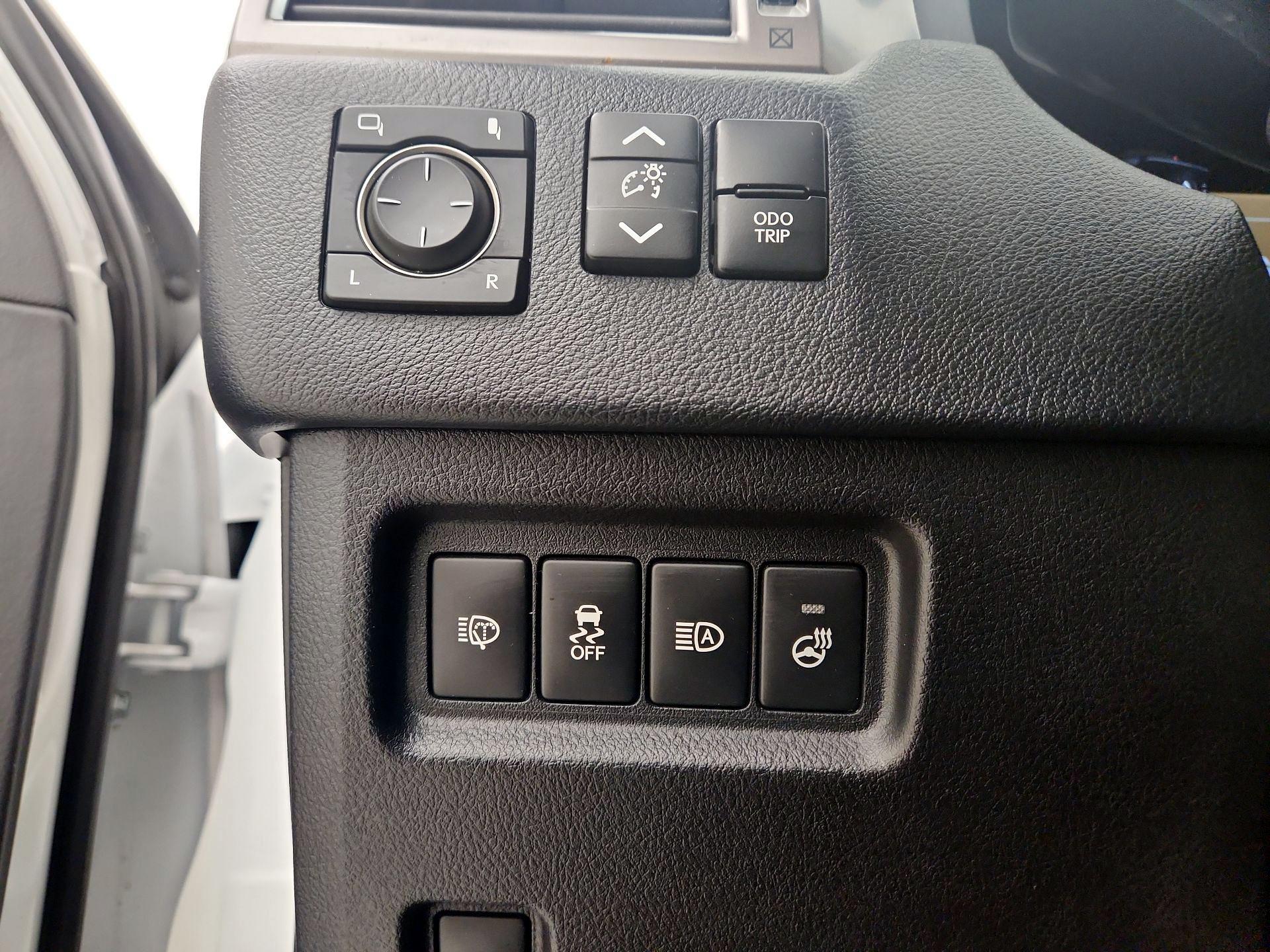 Thumbnail: 2023 Lexus GX - 13