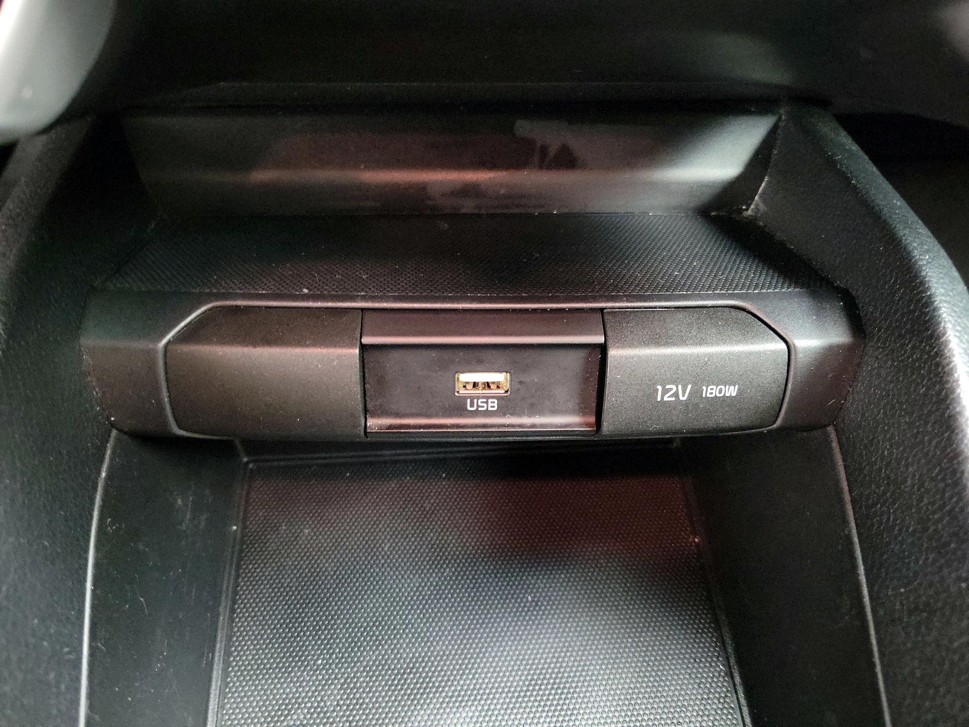 Thumbnail: 2021 Kia Rio - 19