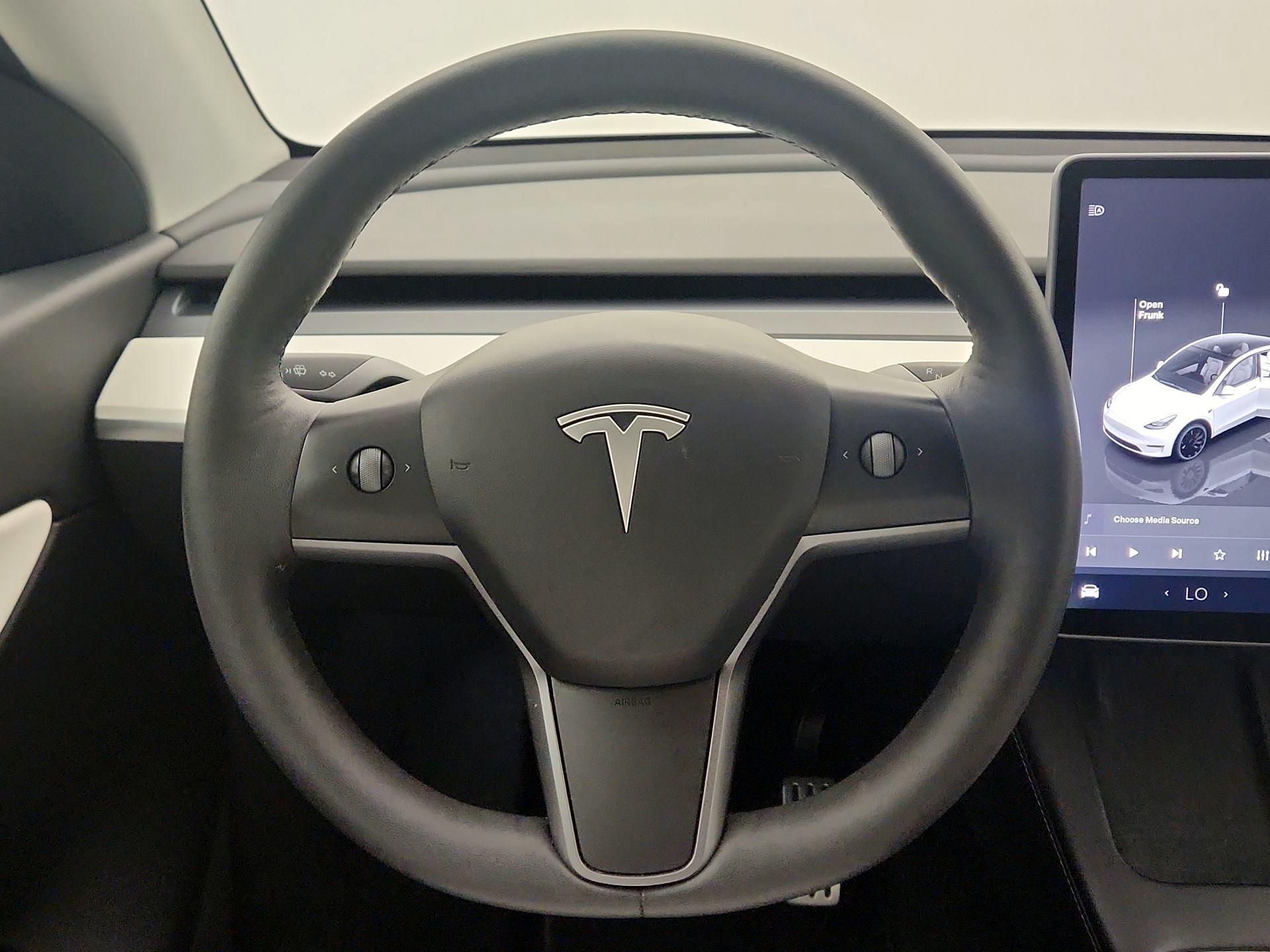 Thumbnail: 2022 Tesla Model Y - 10