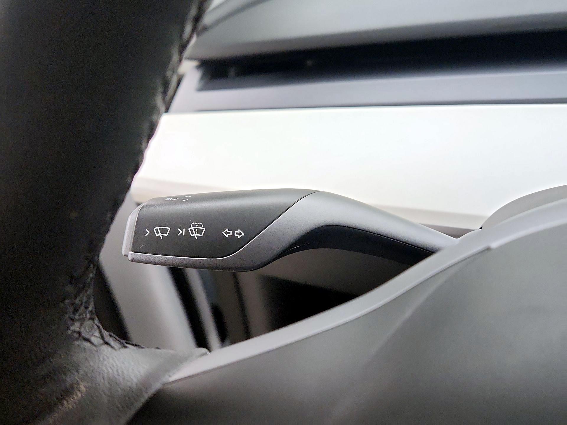 Thumbnail: 2022 Tesla Model Y - 13