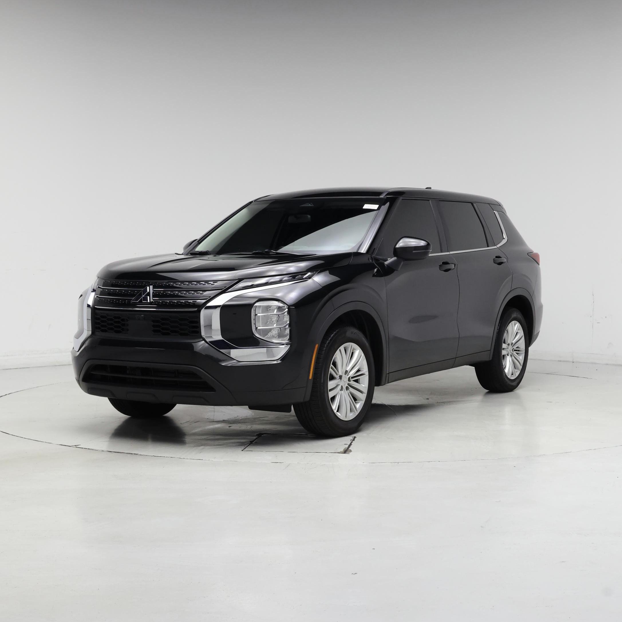 Thumbnail: 2024 Mitsubishi Outlander - 4