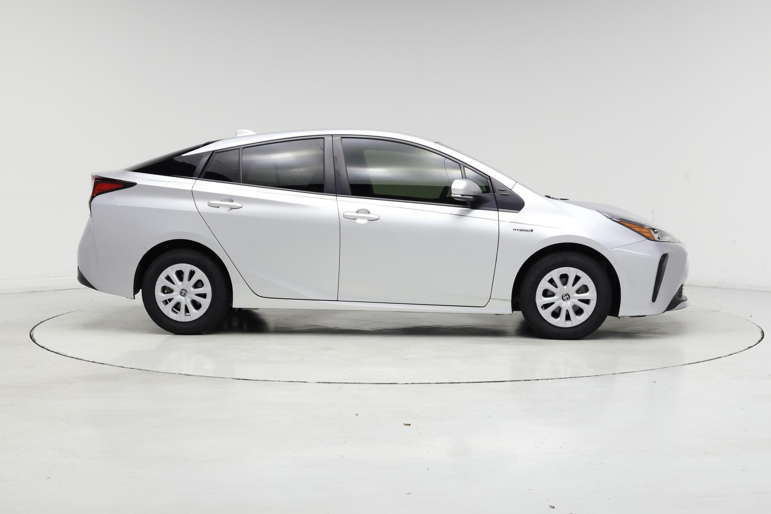 Thumbnail: 2022 Toyota Prius - 7