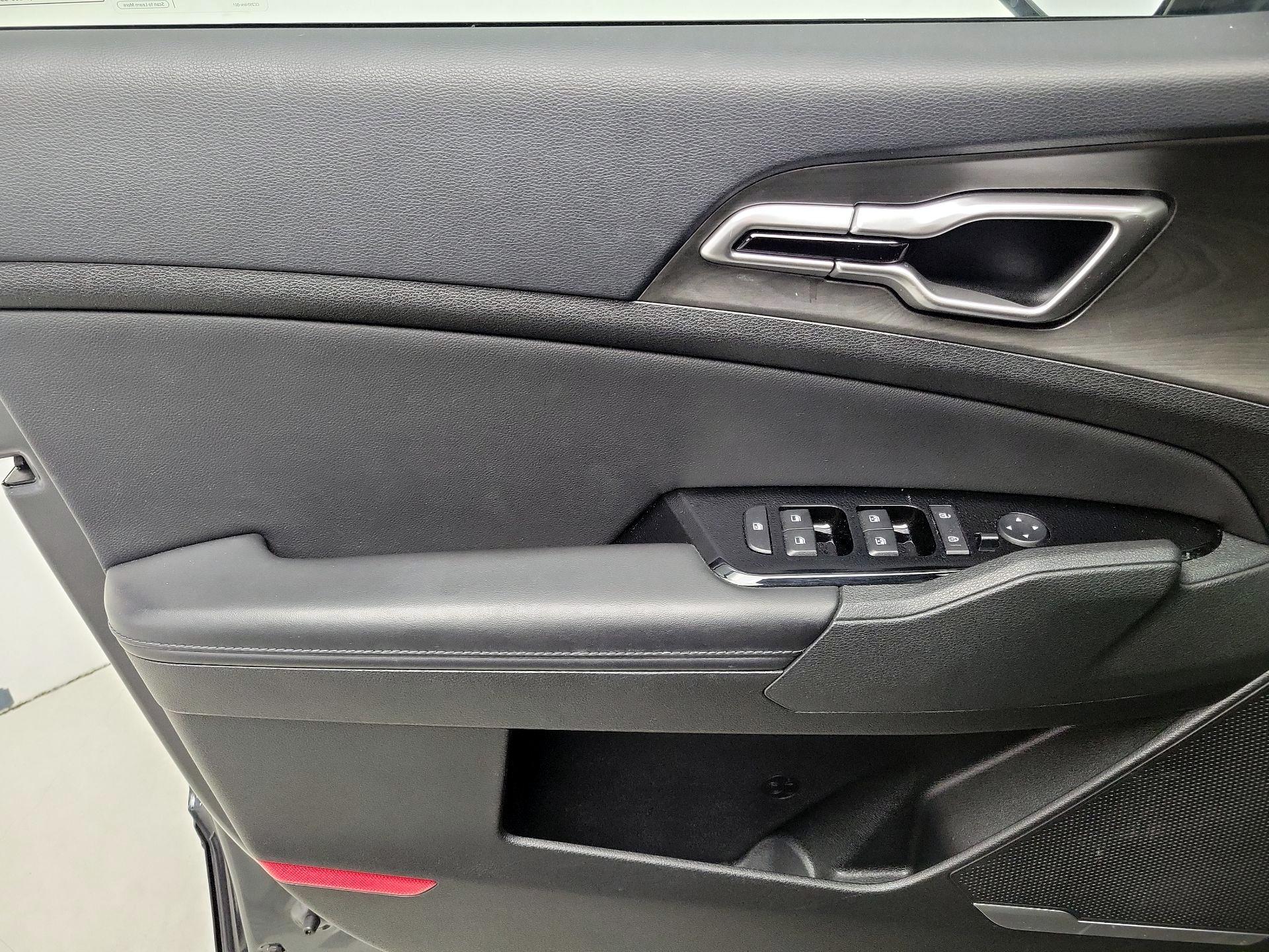 Thumbnail: 2023 Kia Sportage - 12