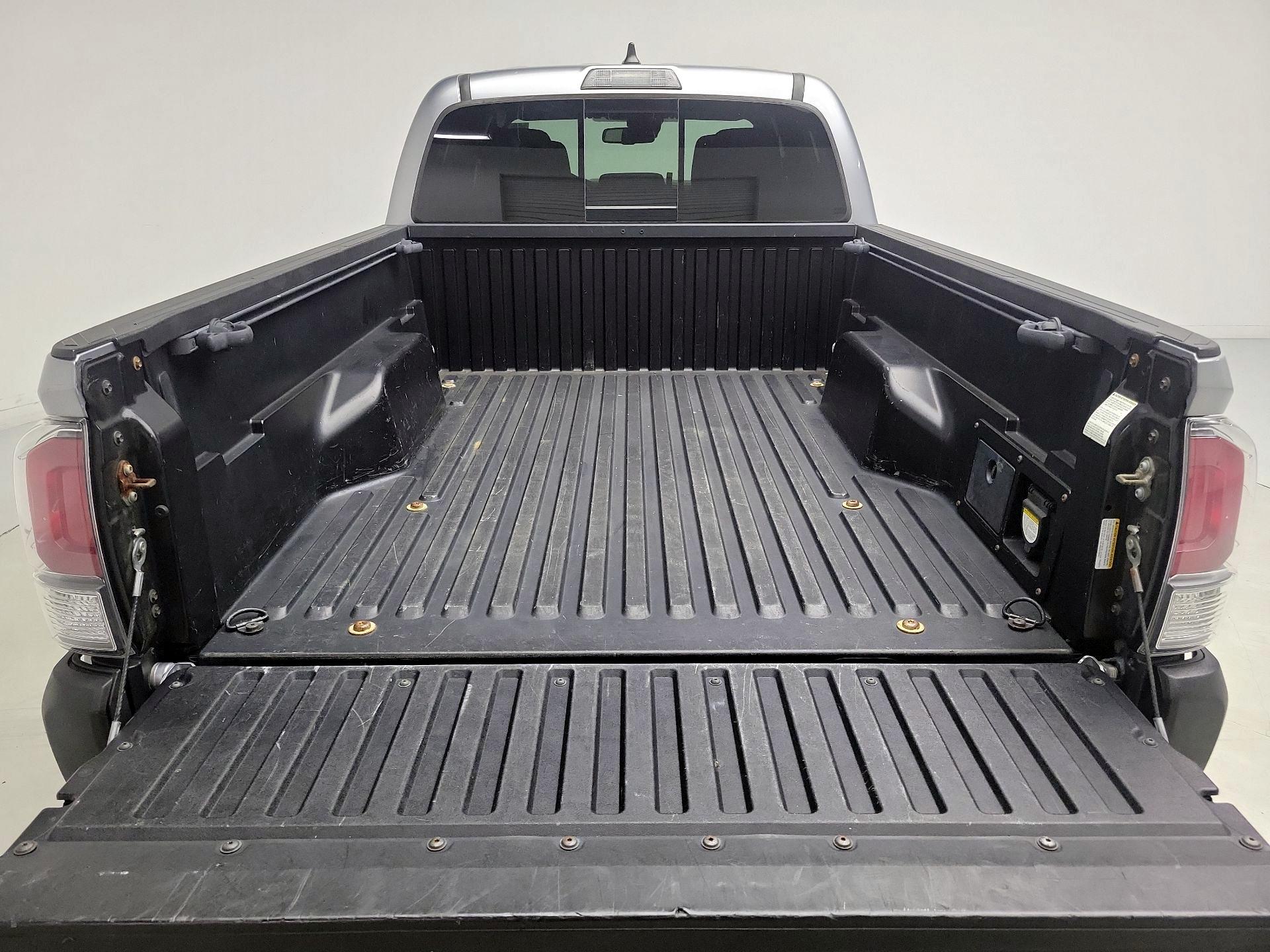 Thumbnail: 2020 Toyota Tacoma - 20