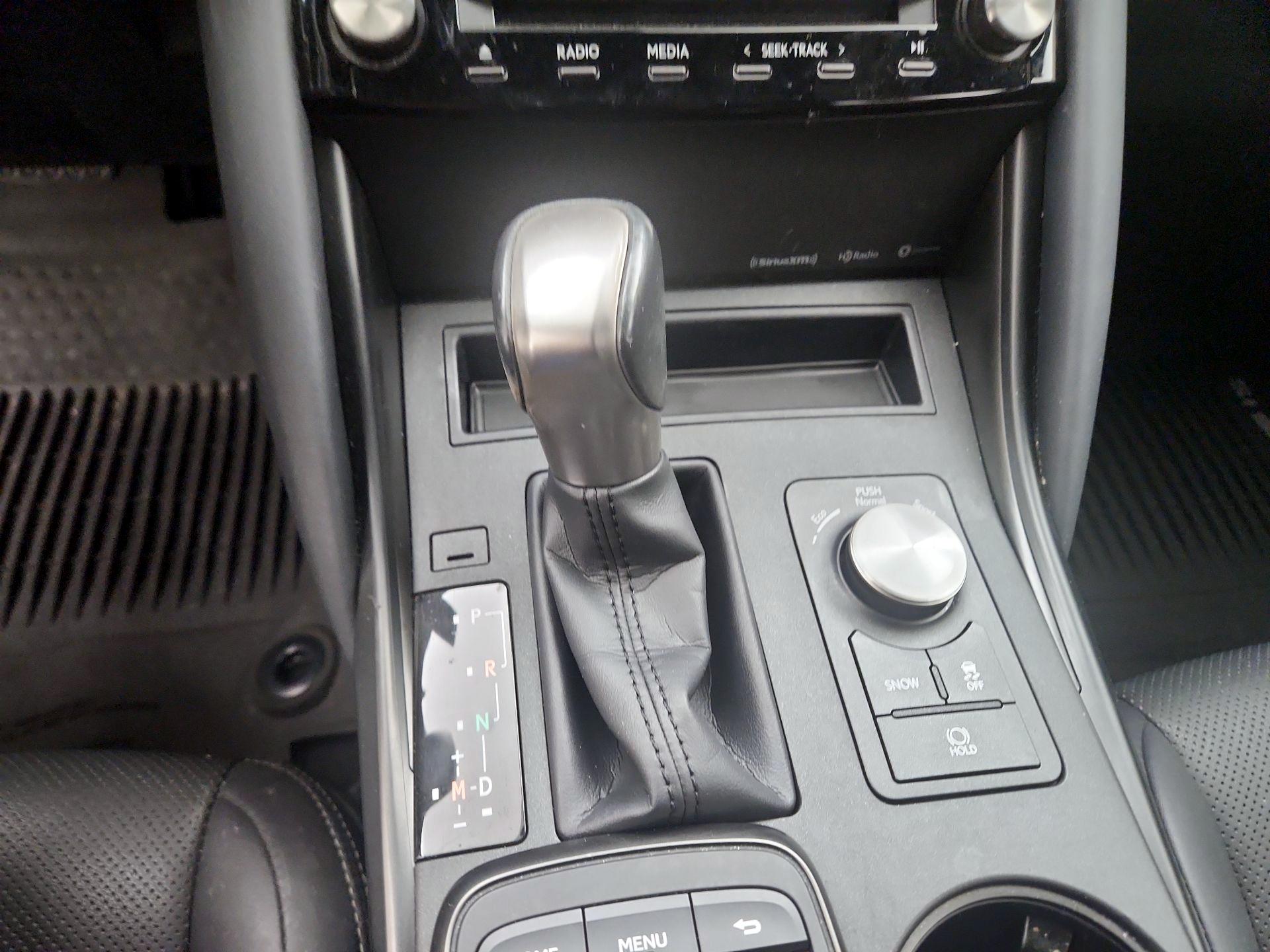 Thumbnail: 2022 Lexus IS - 17