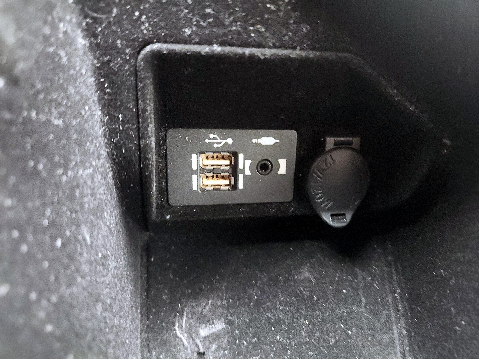 Thumbnail: 2022 Lexus IS - 18