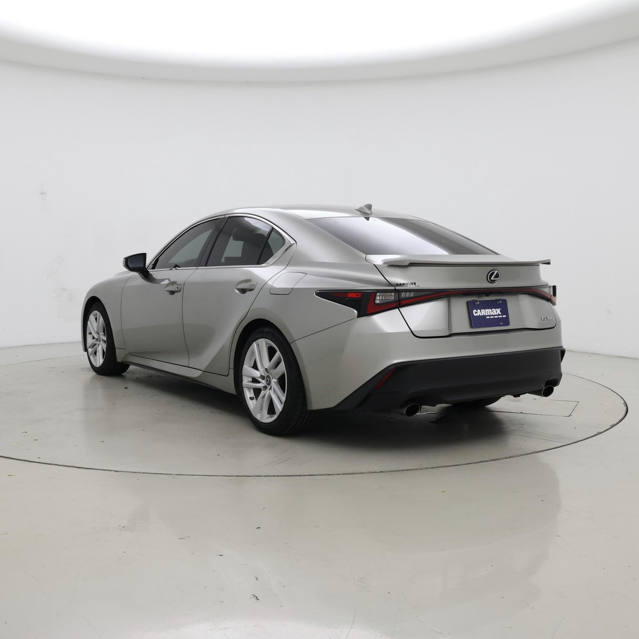 Thumbnail: 2022 Lexus IS - 2