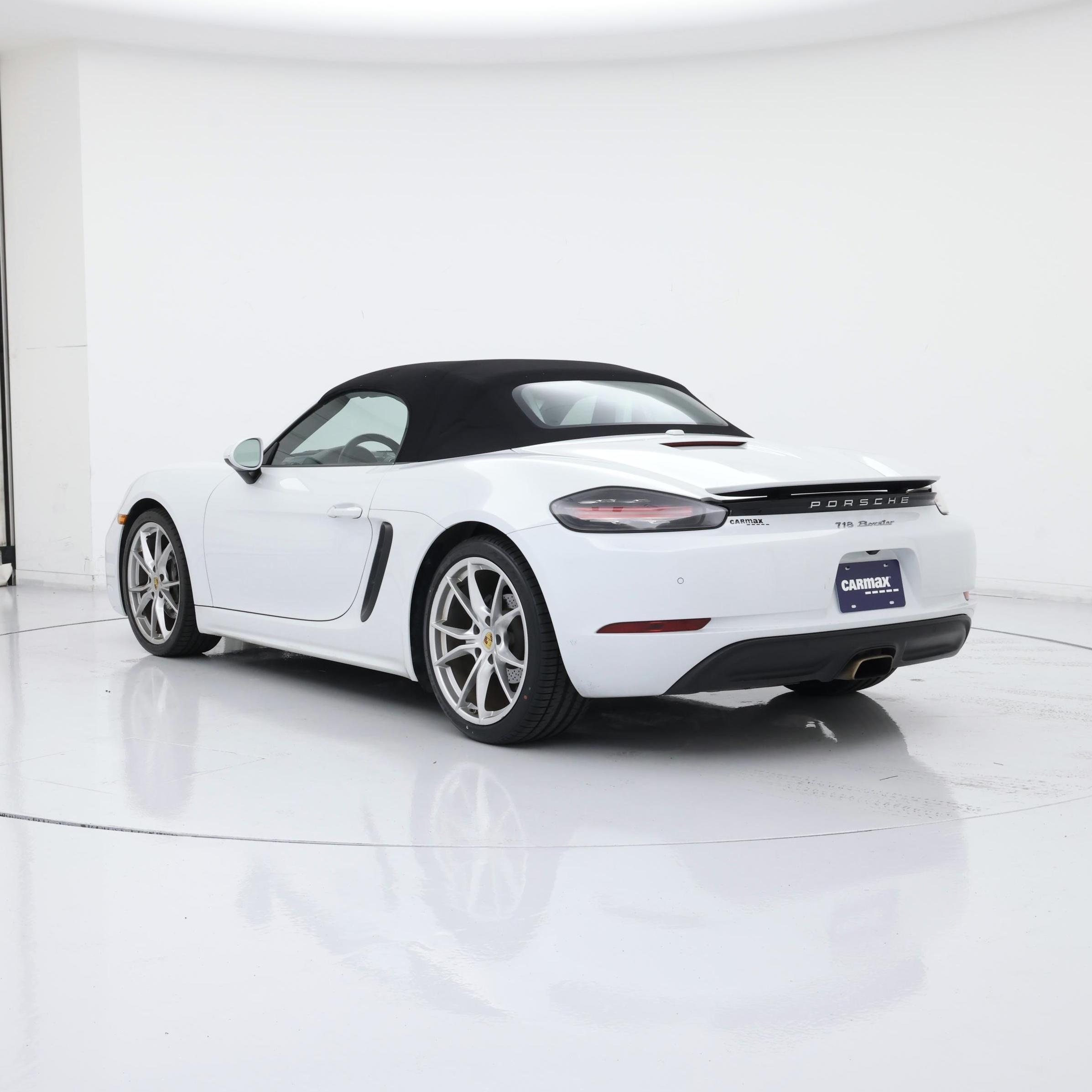 Thumbnail: 2017 Porsche 718 Boxster - 2