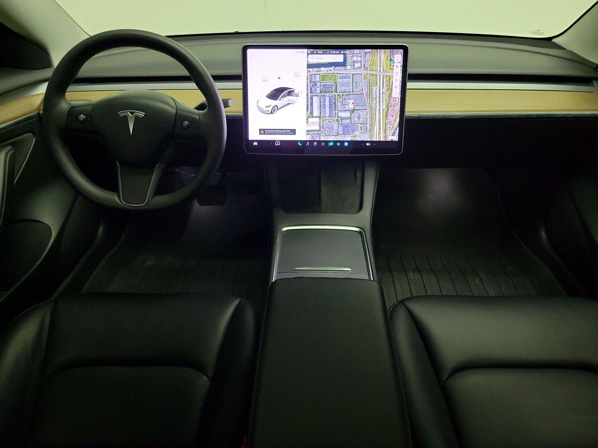 Thumbnail: 2022 Tesla Model 3 - 9