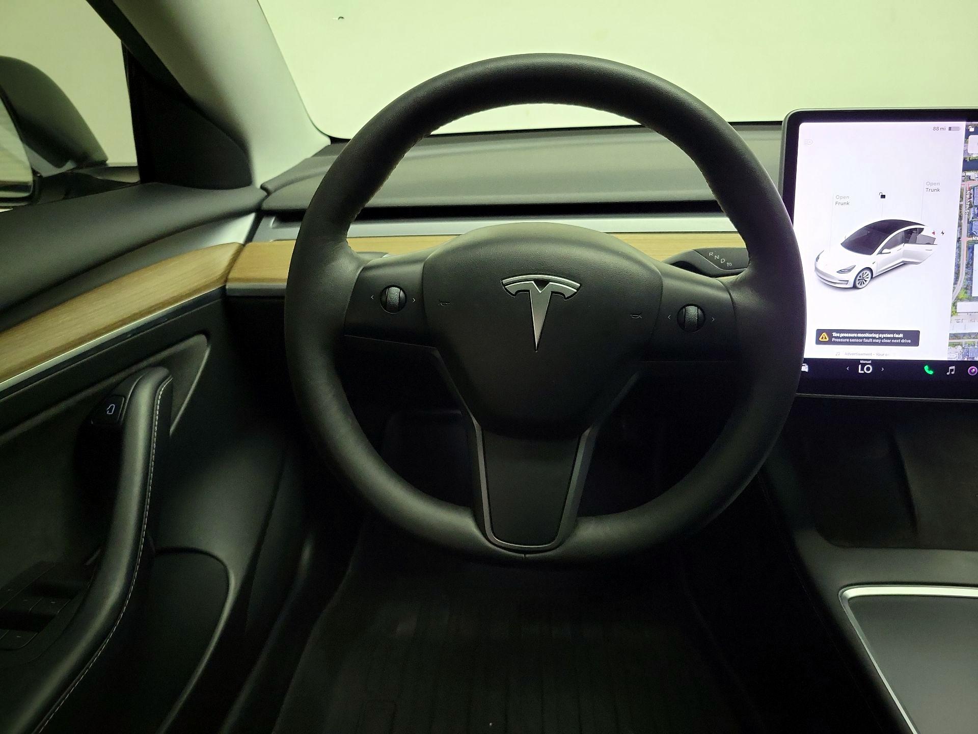 Thumbnail: 2022 Tesla Model 3 - 10