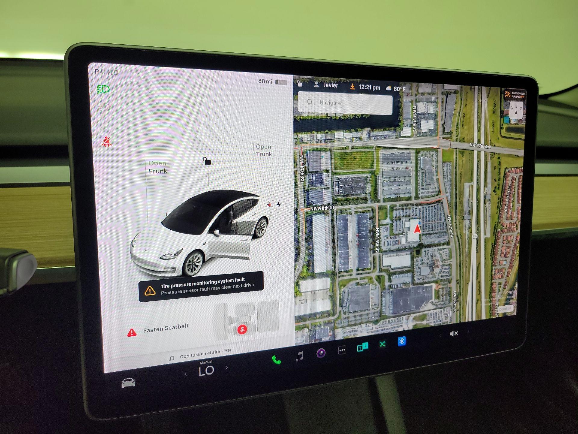 Thumbnail: 2022 Tesla Model 3 - 13