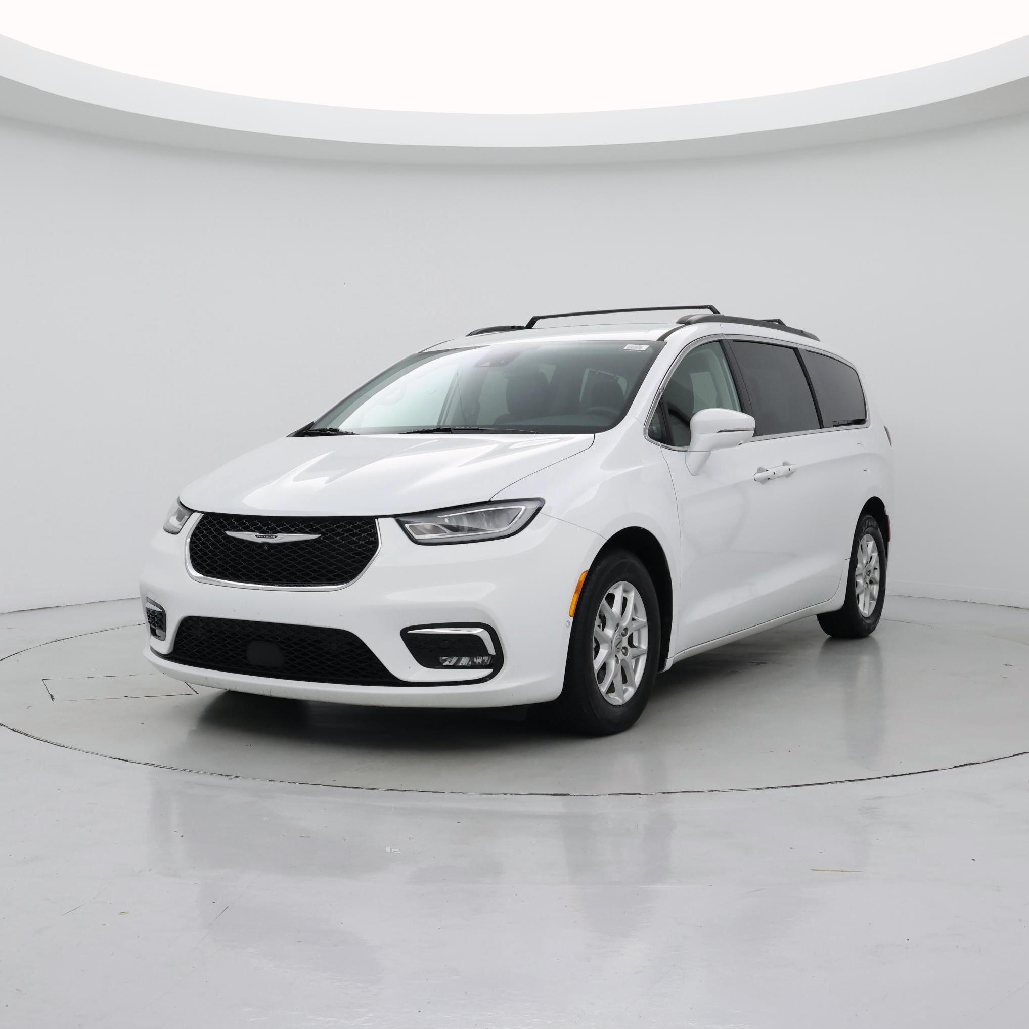 Thumbnail: 2022 Chrysler Pacifica - 4
