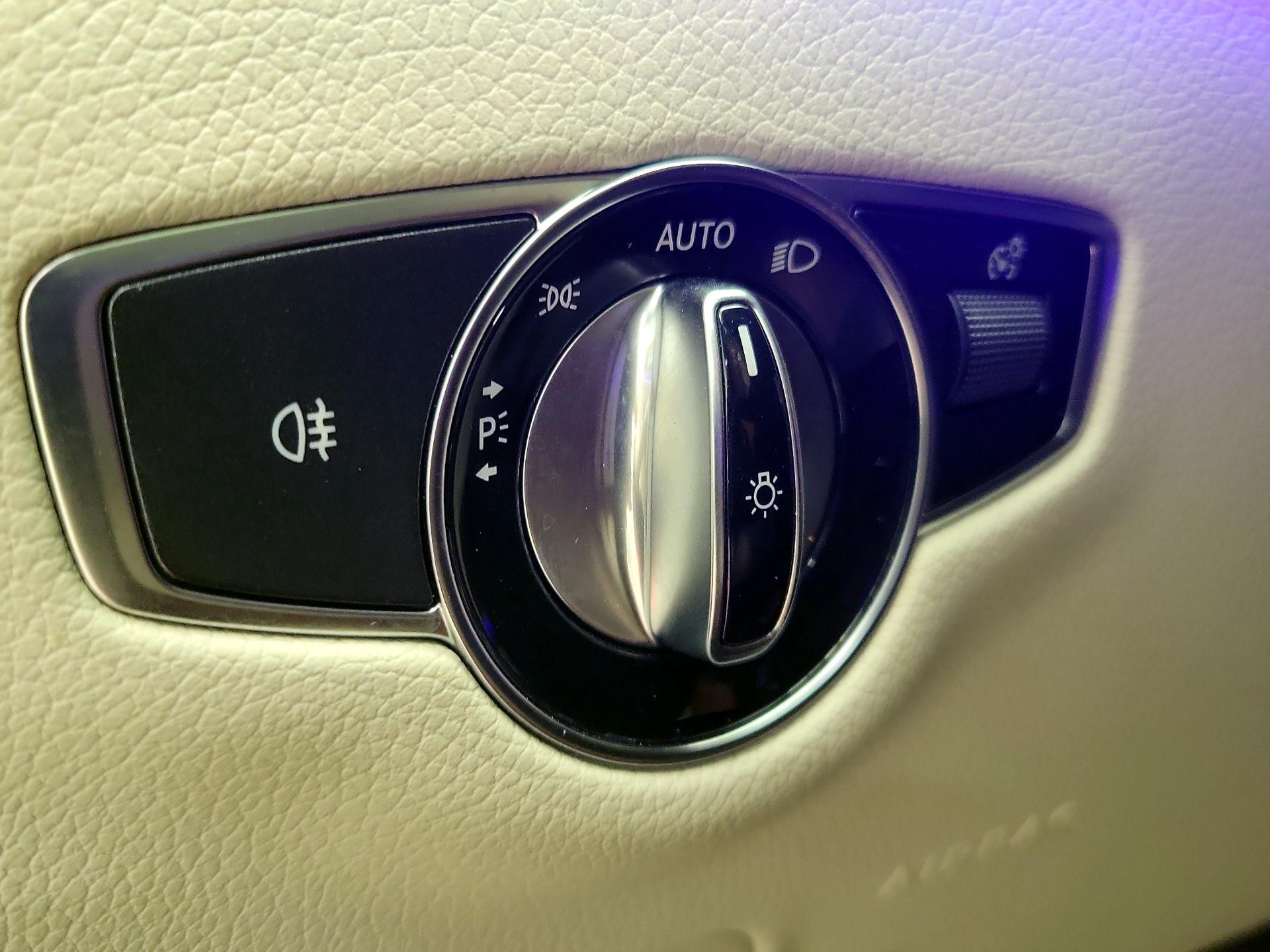 Thumbnail: 2018 Mercedes-Benz E-Class - 13