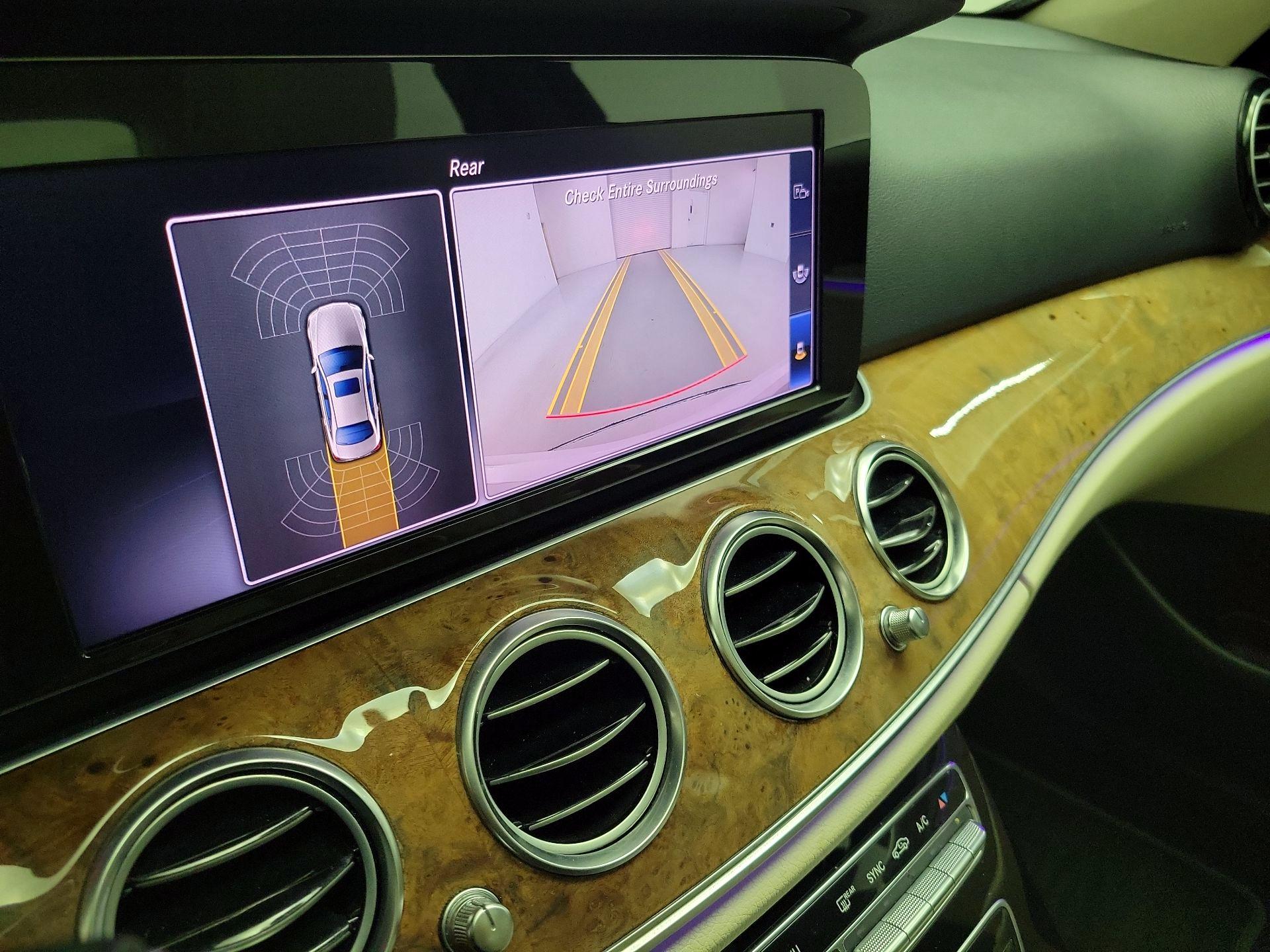 Thumbnail: 2018 Mercedes-Benz E-Class - 15