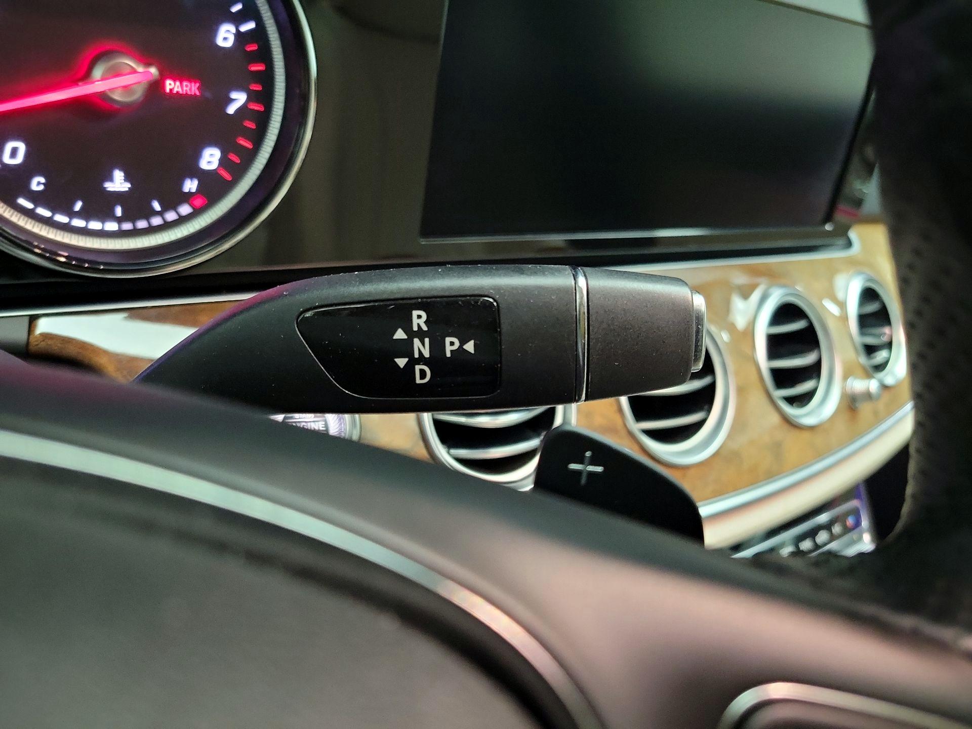 Thumbnail: 2018 Mercedes-Benz E-Class - 18